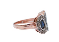 Ring mit Saphiren, Diamanten, Roségold und Silber.