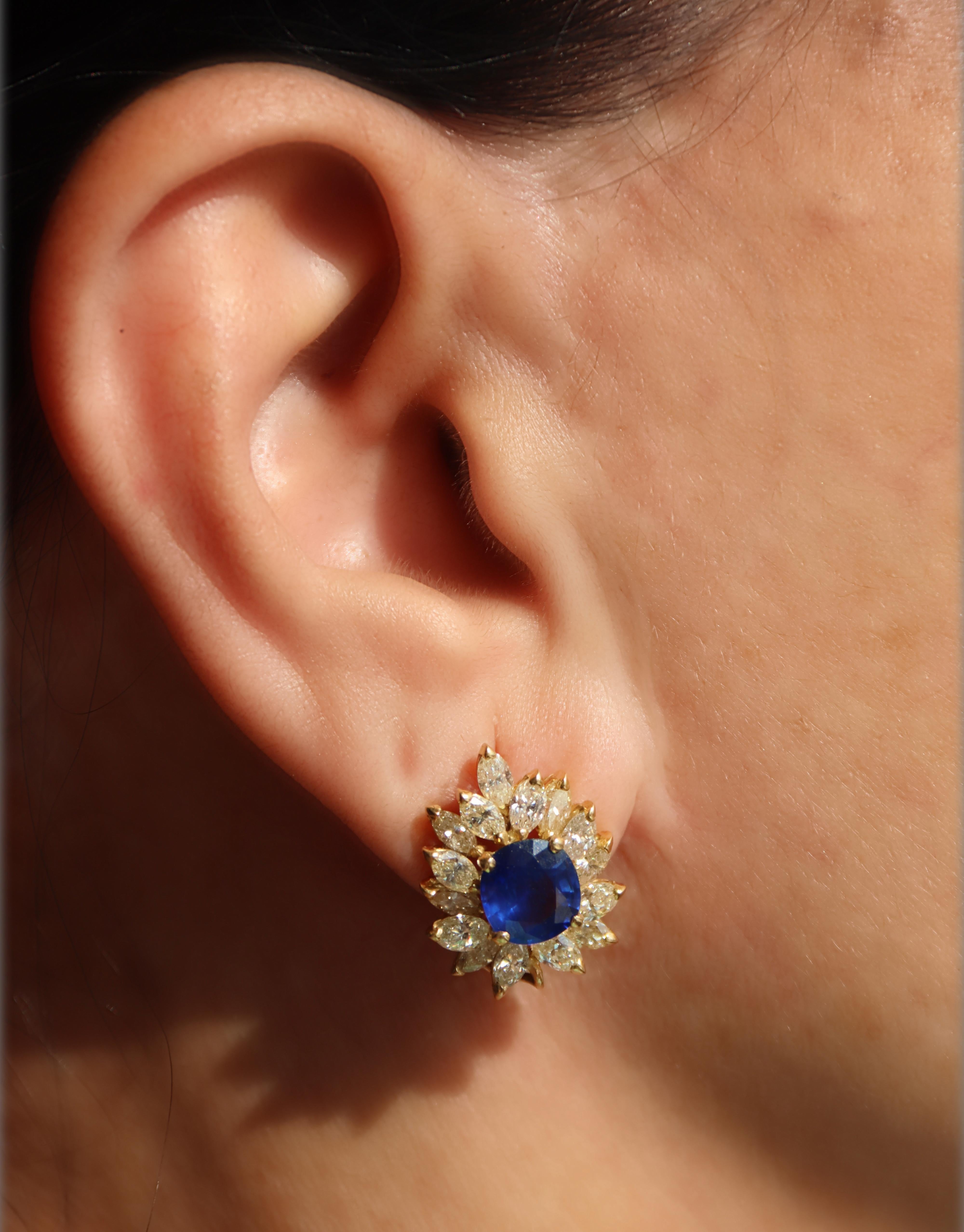 Sapphires Diamonds Yellow Gold 18 Karat Stud Earrings For Sale 5