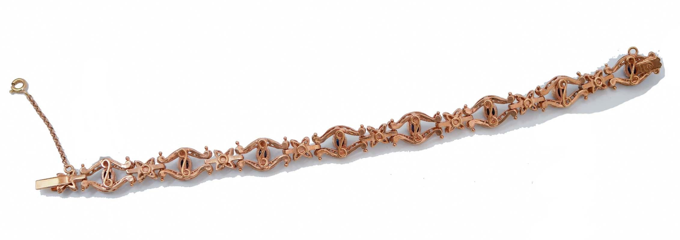 Armband aus Roségold und Silber mit Saphiren, Rubinen, Diamanten und Silber. (Retro) im Angebot