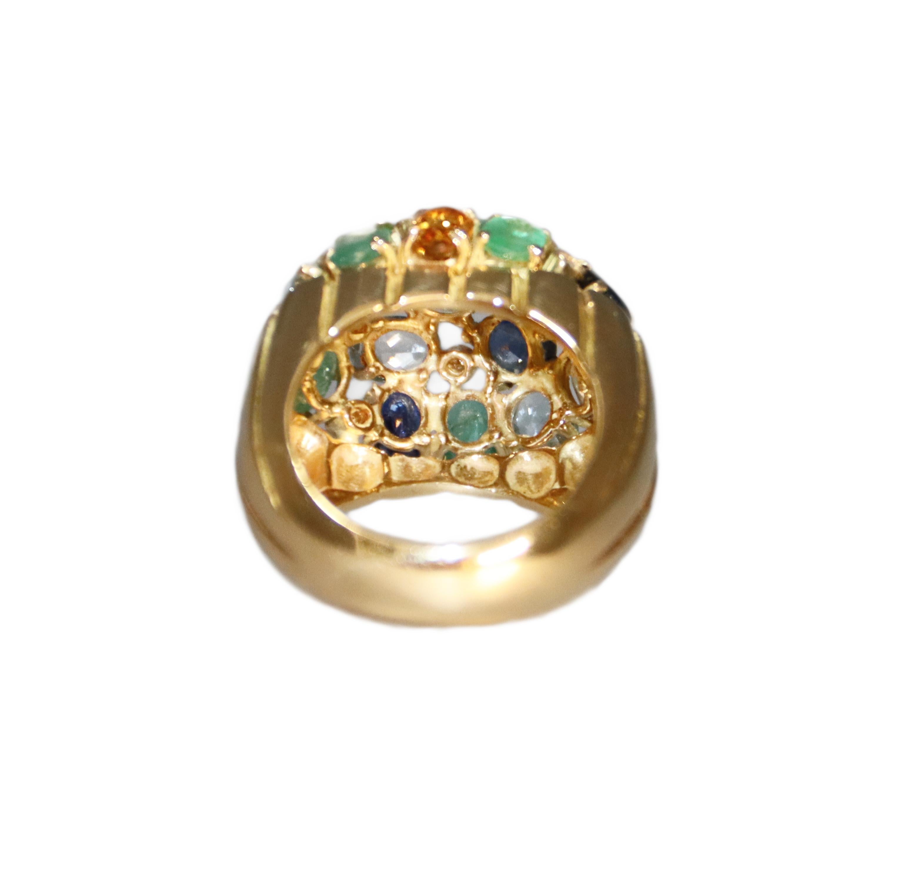 Zaffiri Rubini Smeraldi Acquamarina Diamanti Anello da cocktail in oro giallo 18 carati in vendita 3