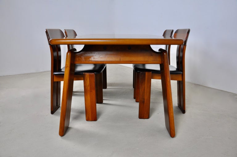 Sapporo" Dining Table and Four Chairs by Mario Marenco for Mobilgirgi
