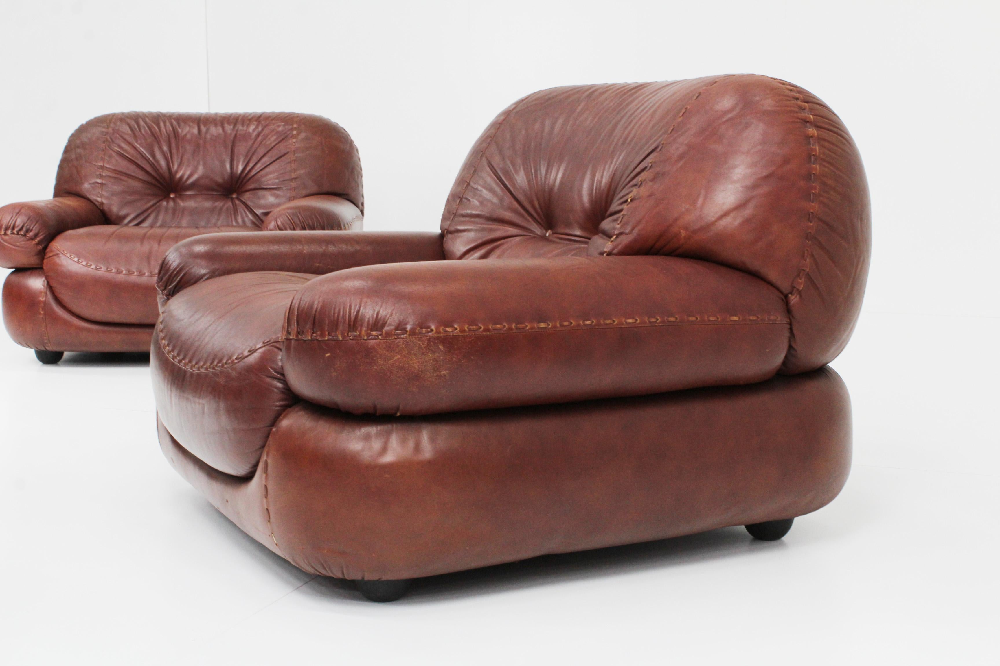 Sapporo Leather armchairs by Mobil Girgi, Italy, 1970s, Set of 2 4