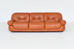 Sapporo Dreisitzer-Loungesessel aus cognacfarbenem Leder Mobil Girgi Italien 1970