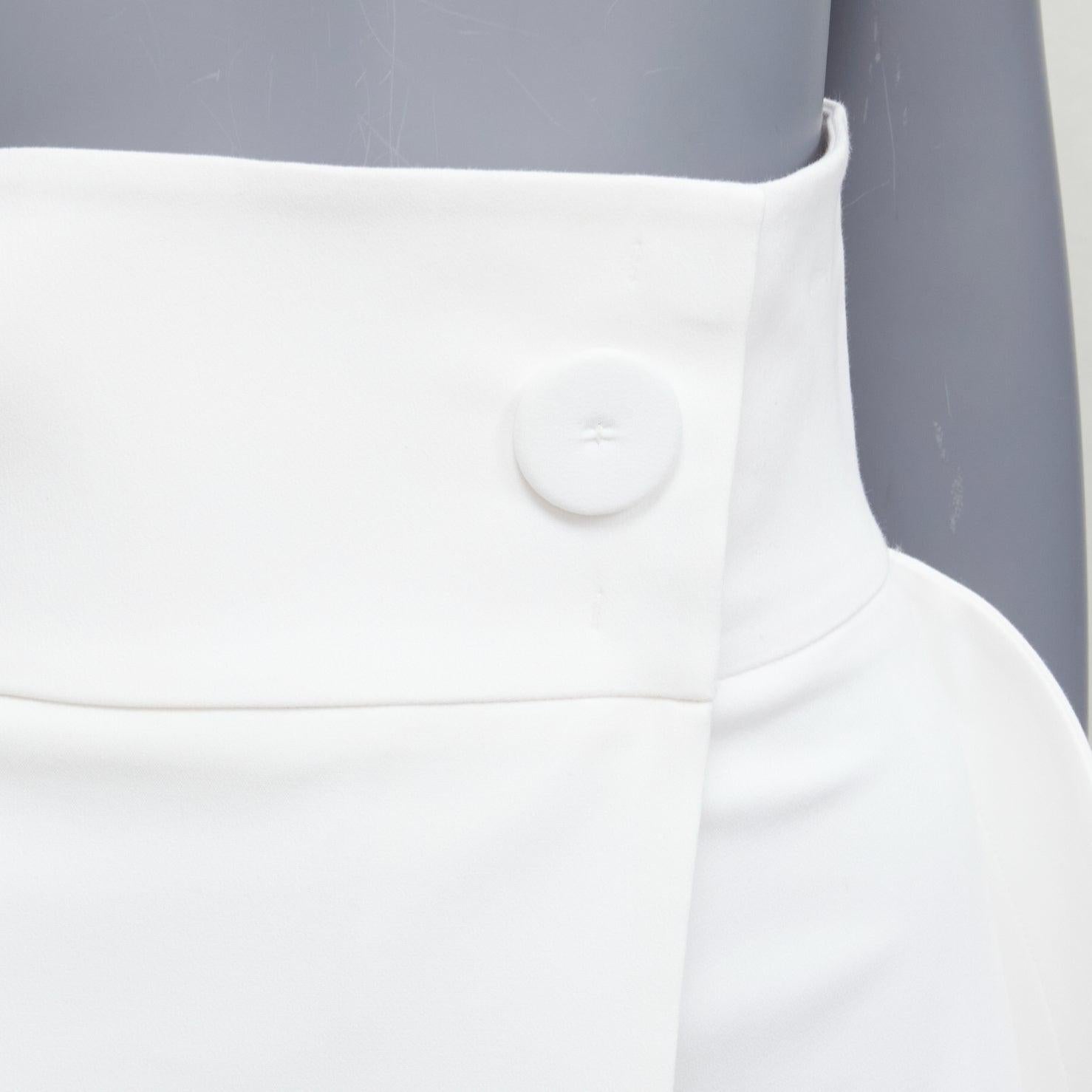 SARA BATTAGLIA white cotton blend structural balloon skirt IT36 XXS
Reference: SNKO/A00320
Brand: Sara Battaglia
Material: Cotton, Blend
Color: White
Pattern: Solid
Closure: Hook & Bar
Lining: White Fabric
Extra Details: Fabric wrapped button at