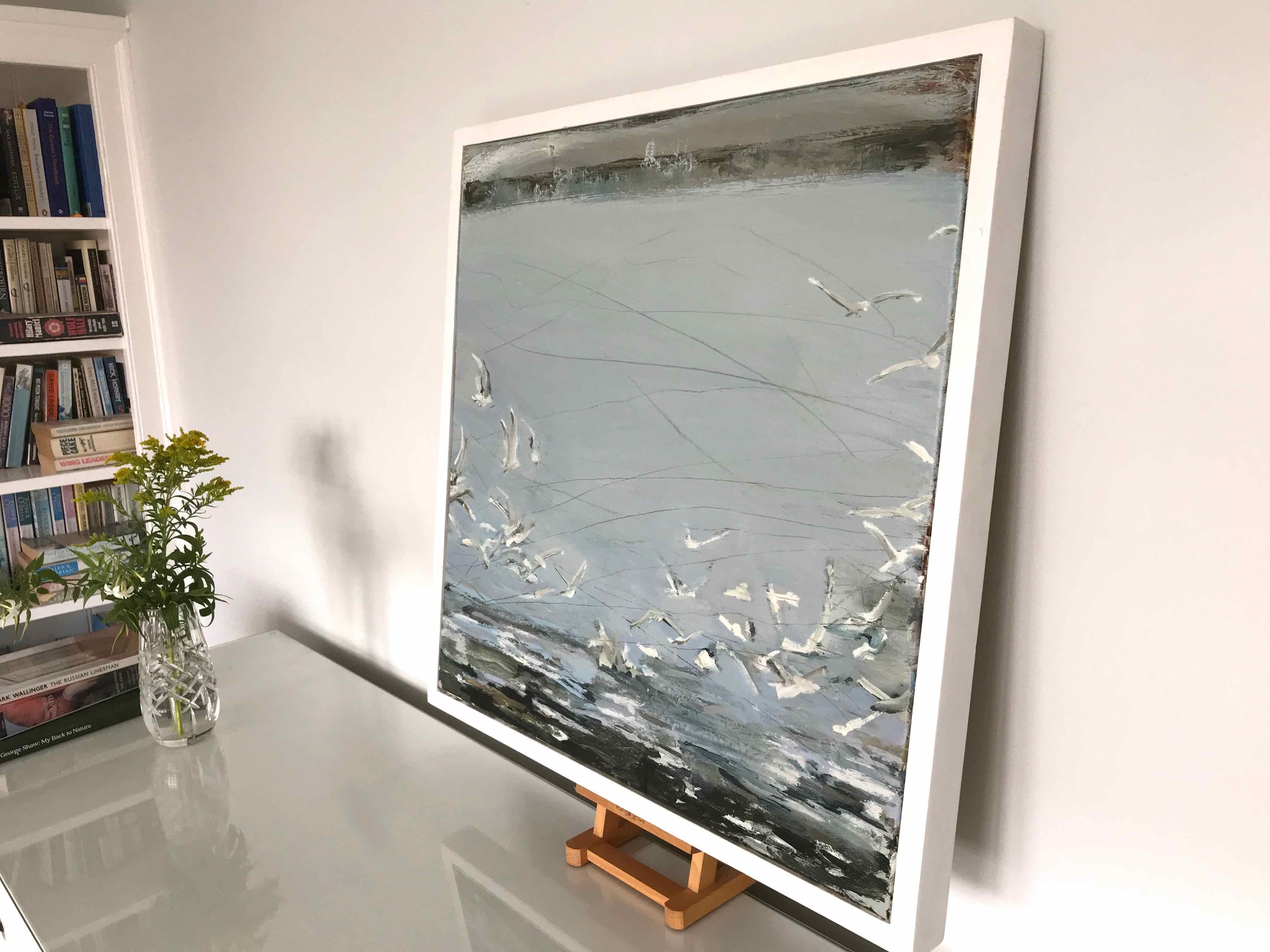 Einlaufende Flut (Heringsmöwen, Severn-Mündung) 1, 2017 von Sara Dudman RWA

Sara malt mit sehr gestischen Zeichen, und dieses Bild ist Teil ihres neuen Werks, das die faszinierenden Interaktionen und Beziehungen zwischen der Natur in der