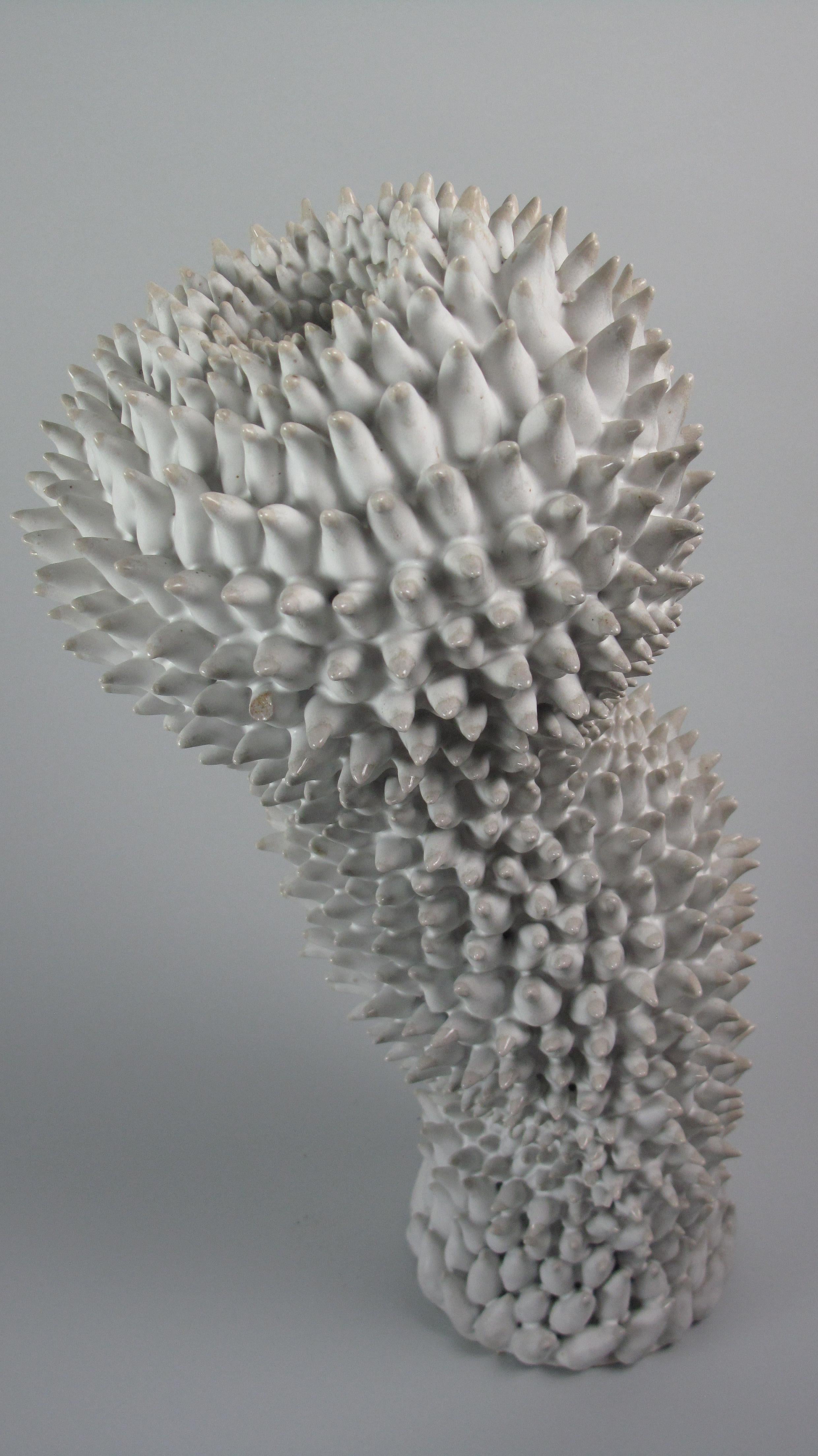 "Spore", gestural, ceramic, matte, sculpture, white, grey, stoneware - Sculpture by Sara Fine-Wilson