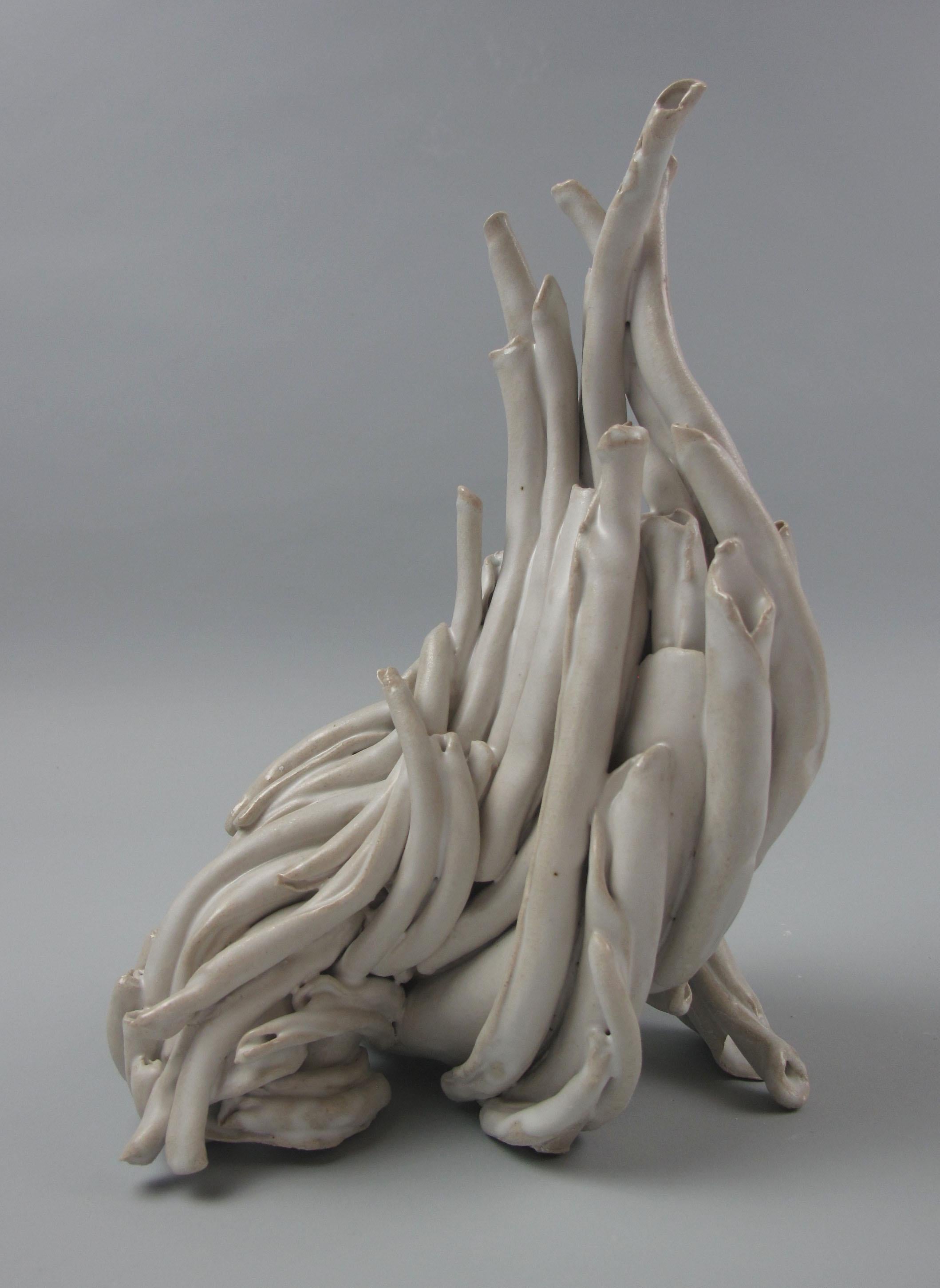 « Turn », abstrait, gestuel, céramique, sculpture, crème, blanc, grès en vente 1