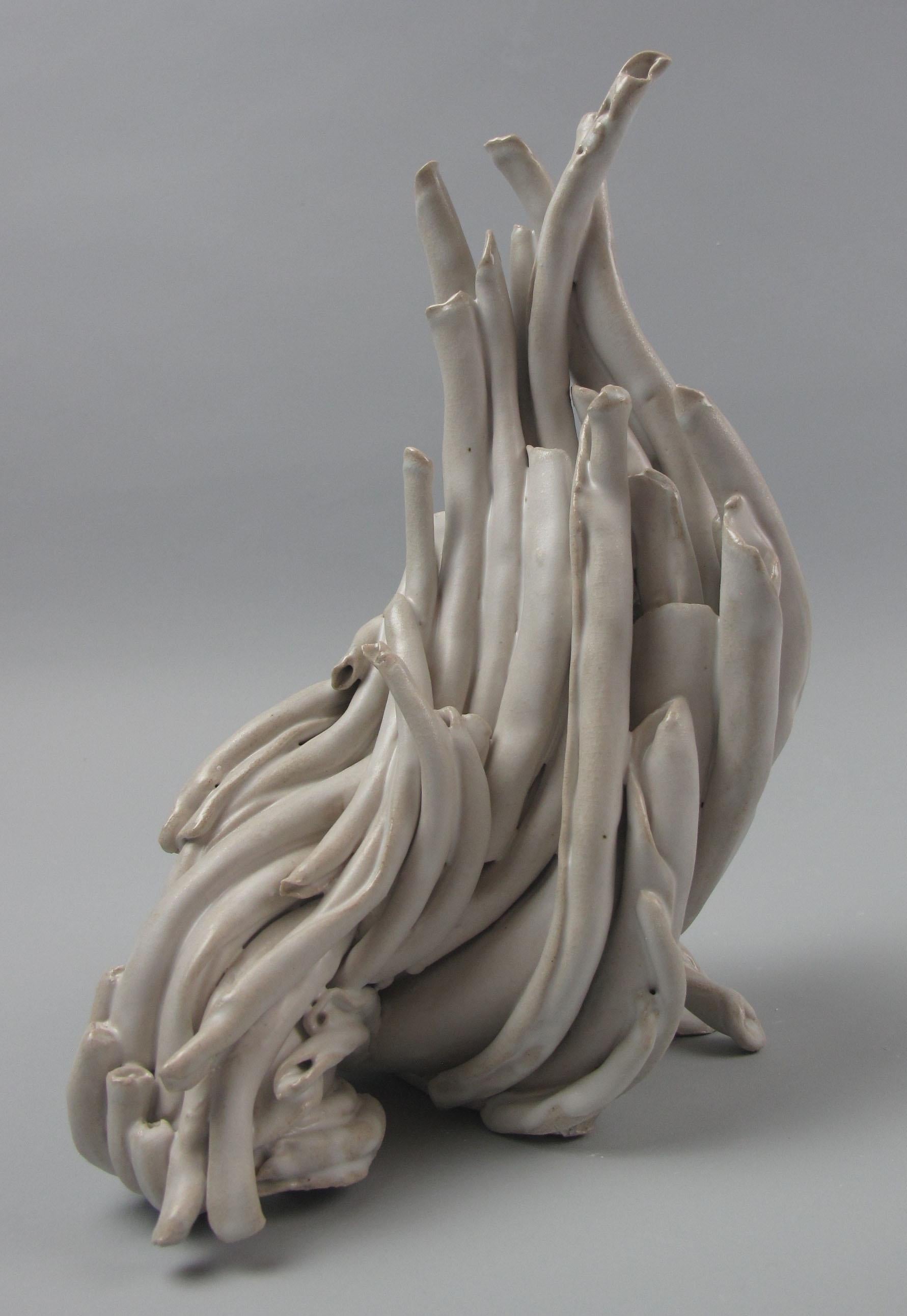 Abstract Sculpture Sara Fine-Wilson - « Turn », abstrait, gestuel, céramique, sculpture, crème, blanc, grès