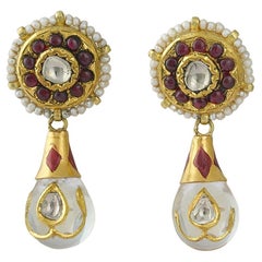 Boucles d'oreilles Moi en or non taillé avec diamants et rubis