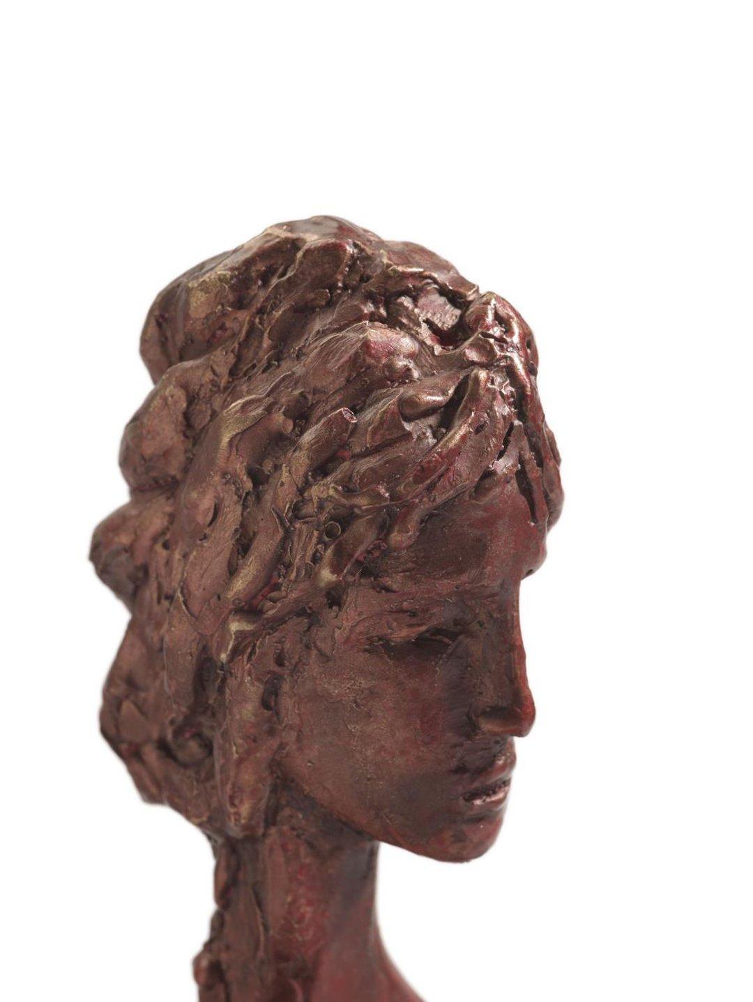 Sábado noche con Jimmy ¿Quién? - esbelta estatua figurativa de bronce - Sculpture de Sara Ingleby-Mackenzie