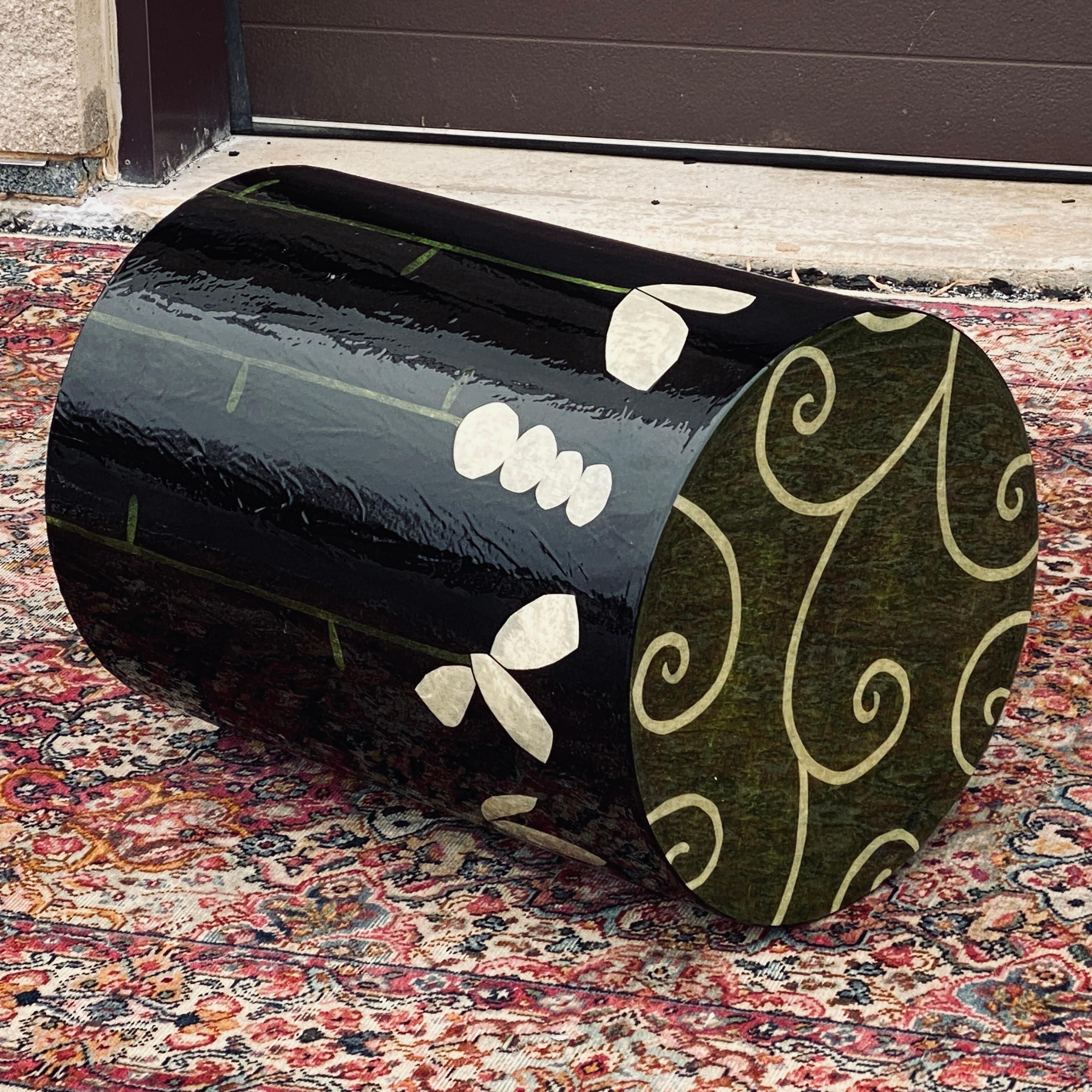 Sara Moore Whimsical Floral Folk Art Lacquered Cylindrical Drum Table For Sale 7