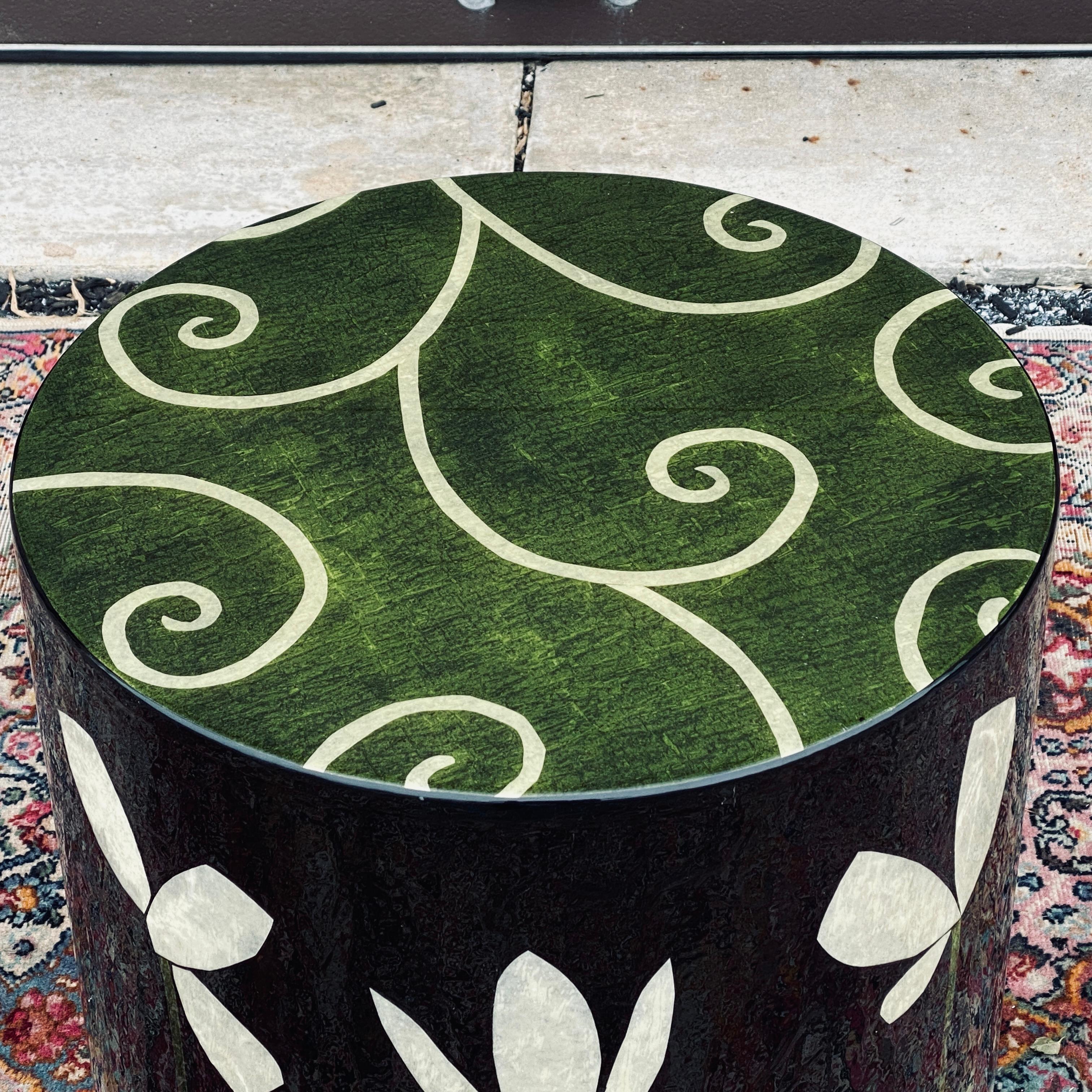 American Sara Moore Whimsical Floral Folk Art Lacquered Cylindrical Drum Table For Sale
