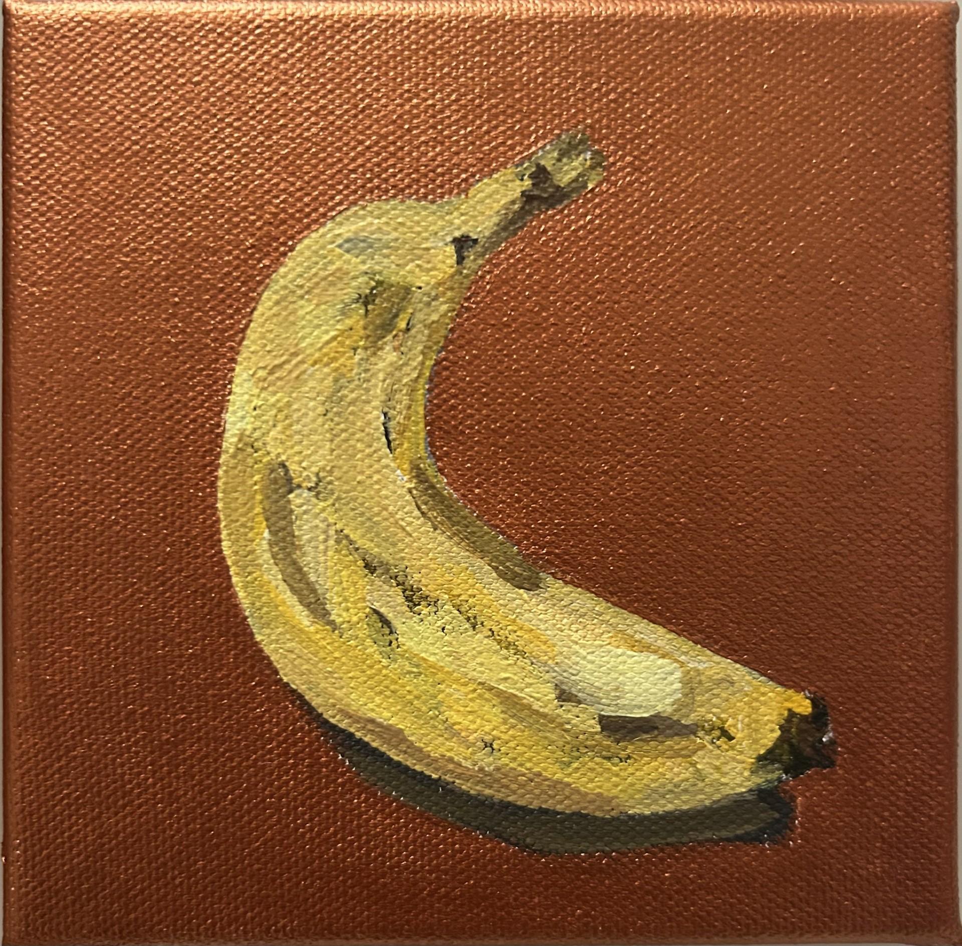 Dinky Banana on metallic square, original painting, still life, contemporary – Painting von Sarah Adams