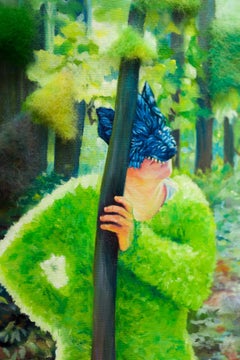 « Feral Forties », femme dans un masque de loup dans une forêt avec ornement feutré