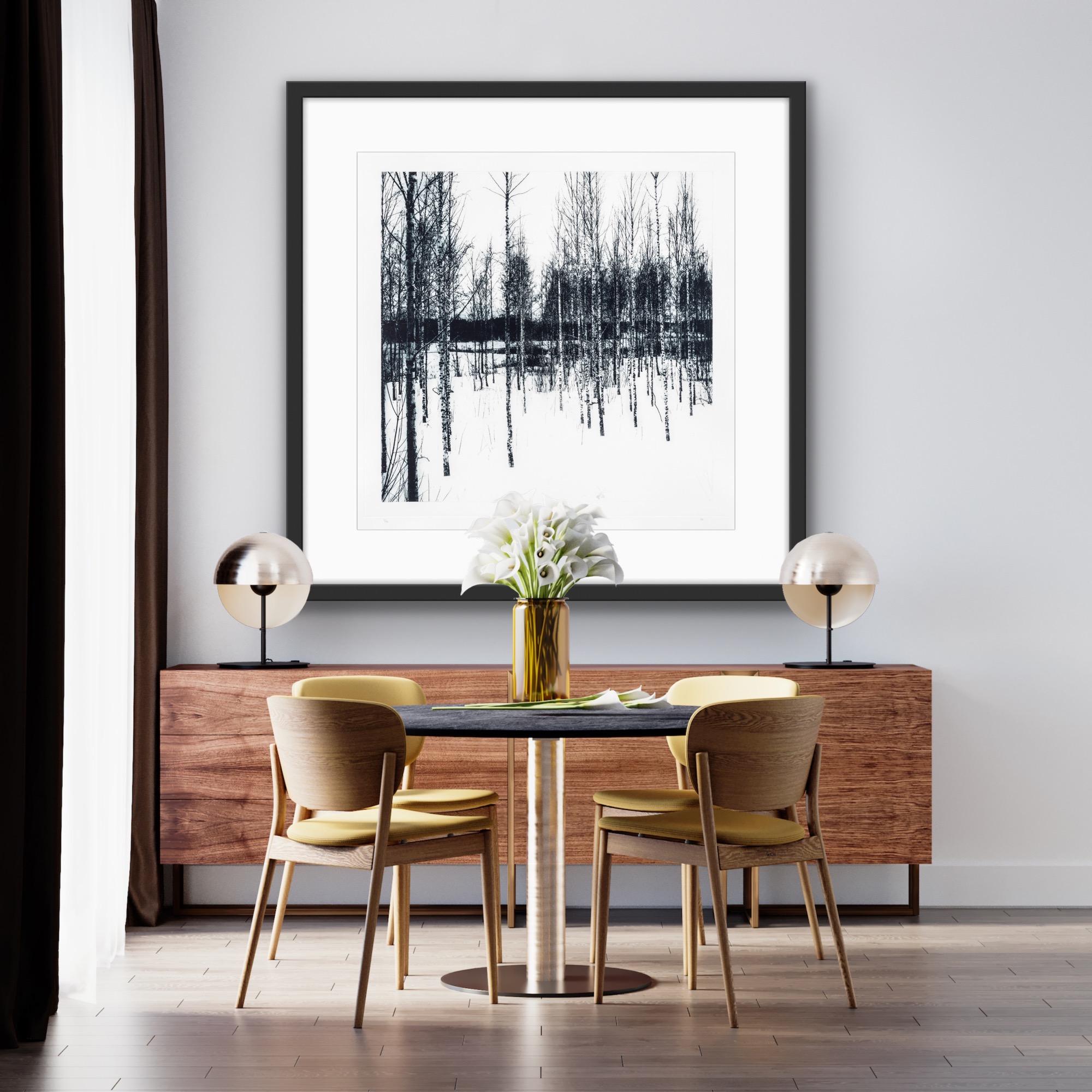 Neula, Waldkunst, Landschaft, Schwarz-Weiß-Holzland-Kunst, Monochrom-Kunstwerk – Print von Sarah Duncan