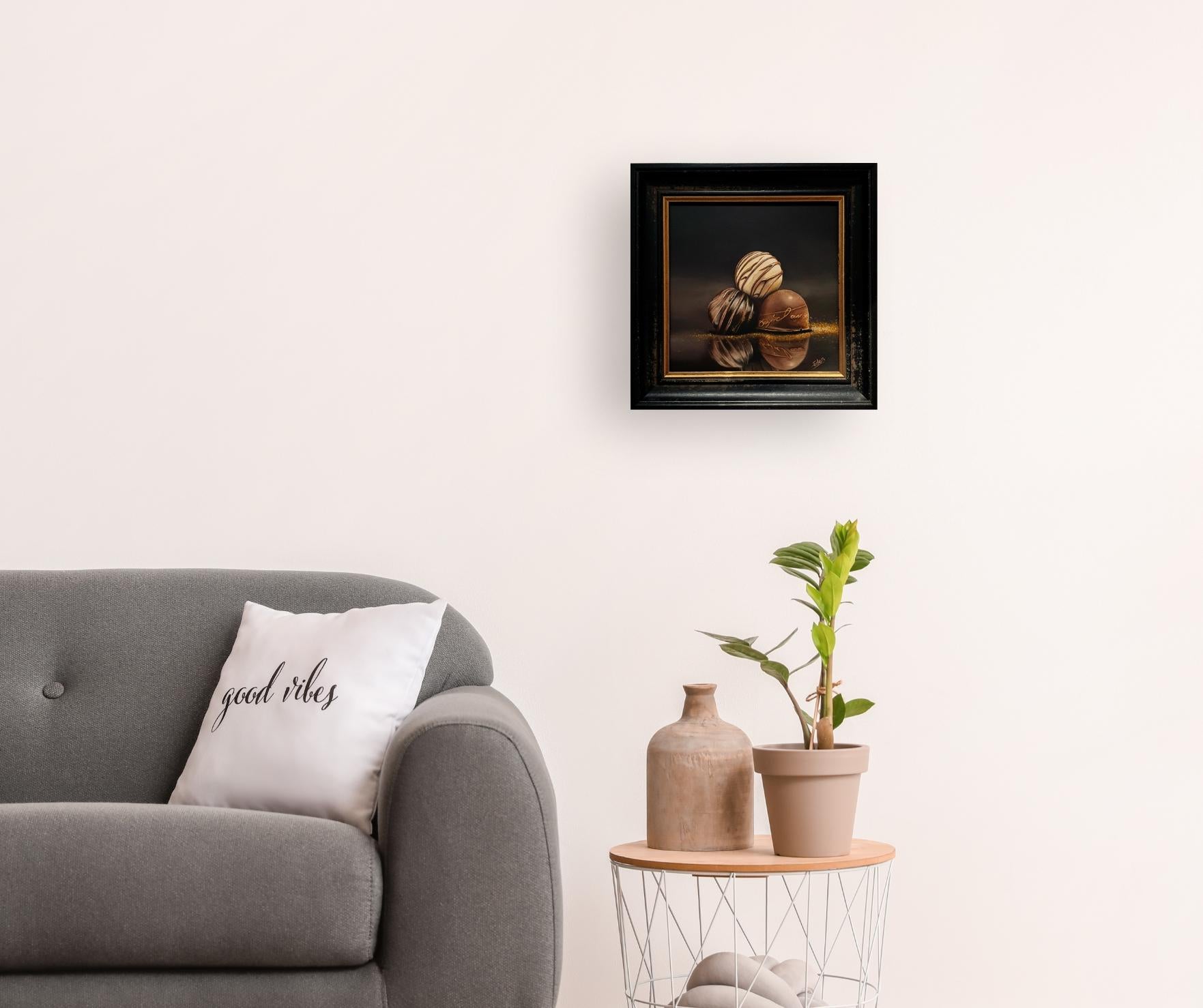 Polvo de oro - pintura al óleo original de bodegón - obra de arte de realismo contemporáneo - Painting Fotorrealista de Sarah Eden