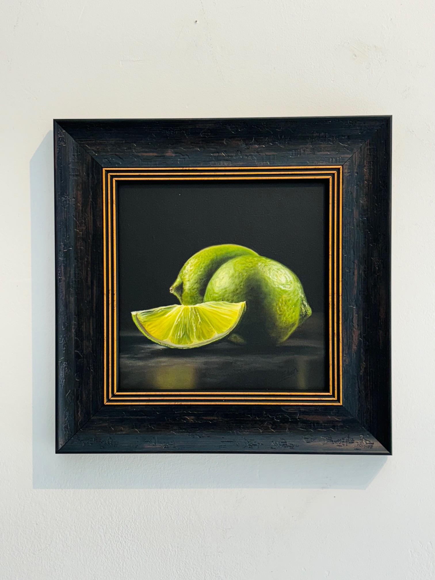 Lime Light - pittura ad olio originale - contemporaneo  opere d'arte di natura morta e realistica - Painting Fotorealista di Sarah Eden
