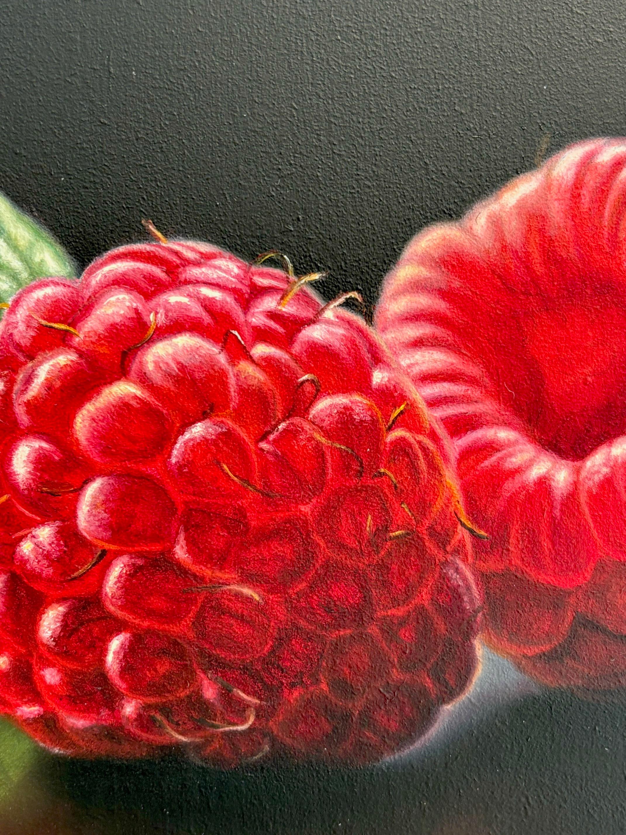 Ruby Embers - pittura ad olio originale di natura morta - opere d'arte di realismo contemporaneo - Painting di Sarah Eden