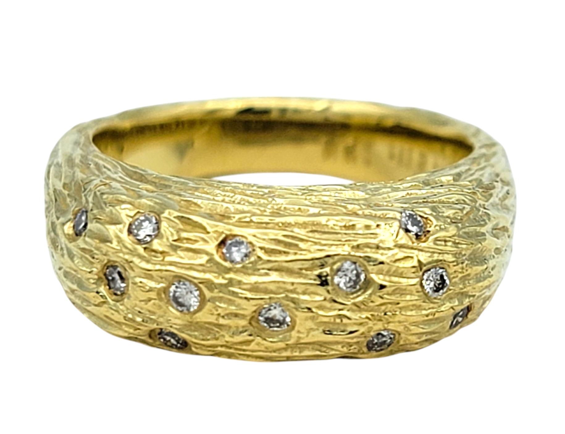 Contemporary Sarah Graham Textured Band Ring with Round Diamonds in 18 Karat Yellow Gold For Sale