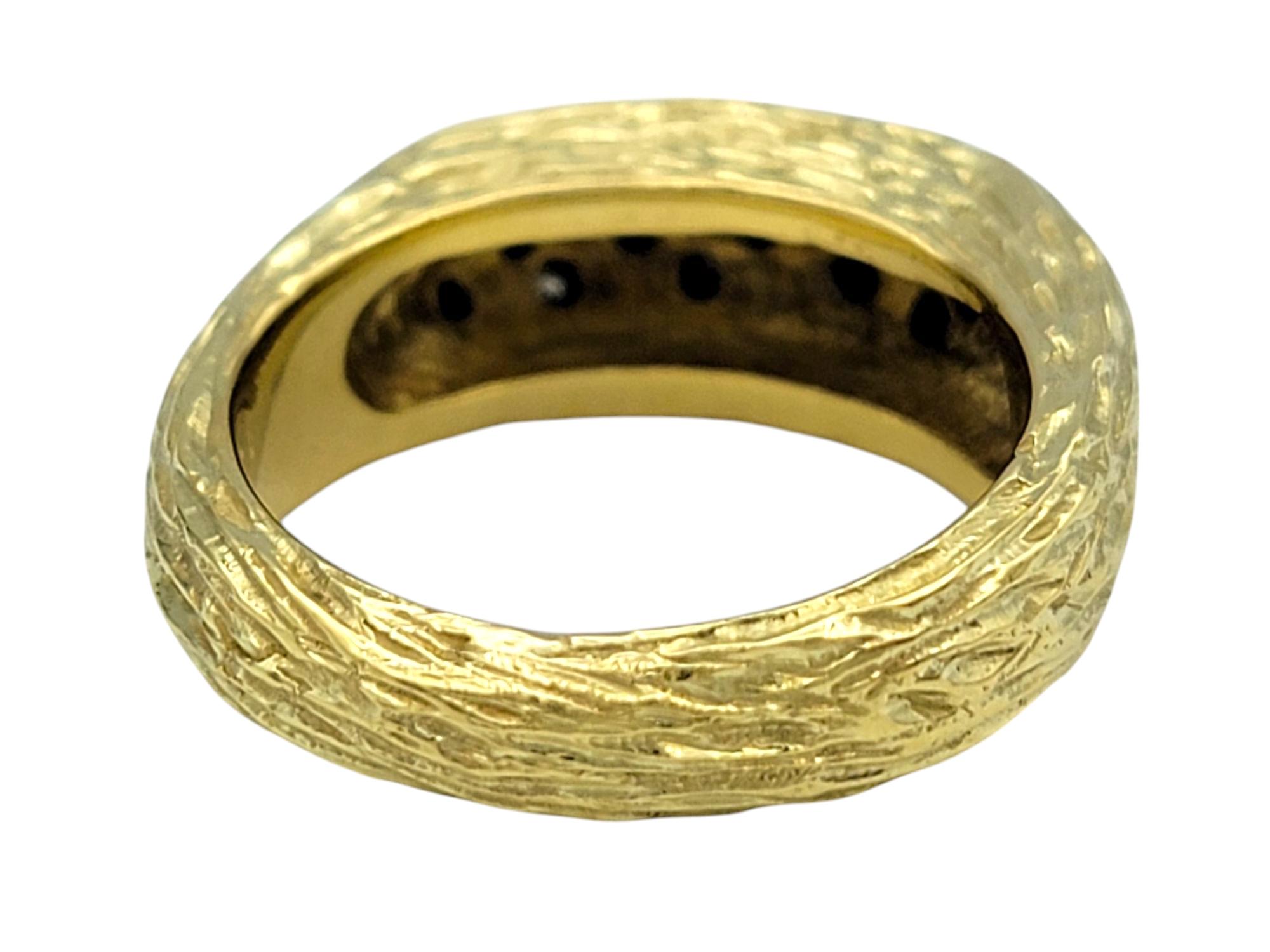 Sarah Graham Textured Band Ring with Round Diamonds in 18 Karat Yellow Gold For Sale 1