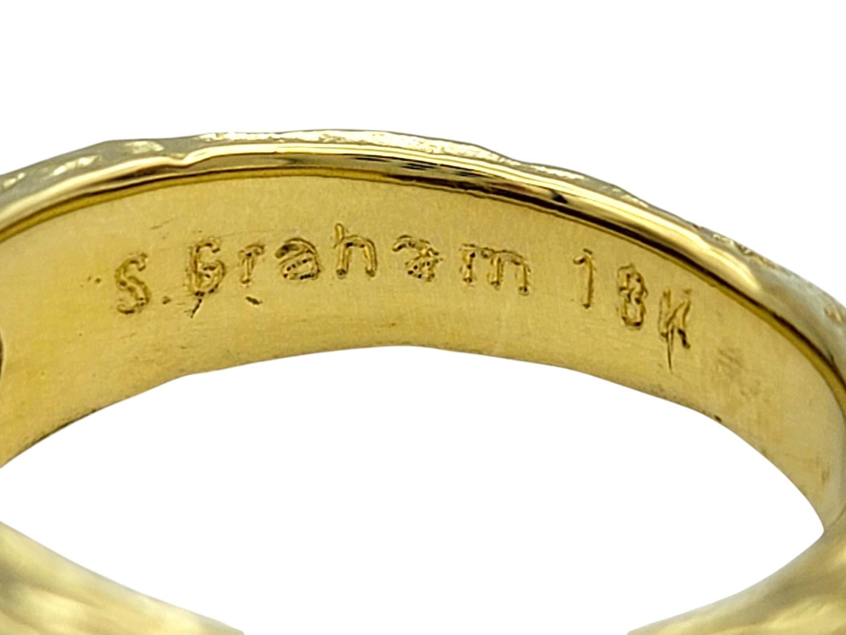 Sarah Graham Textured Band Ring with Round Diamonds in 18 Karat Yellow Gold For Sale 2