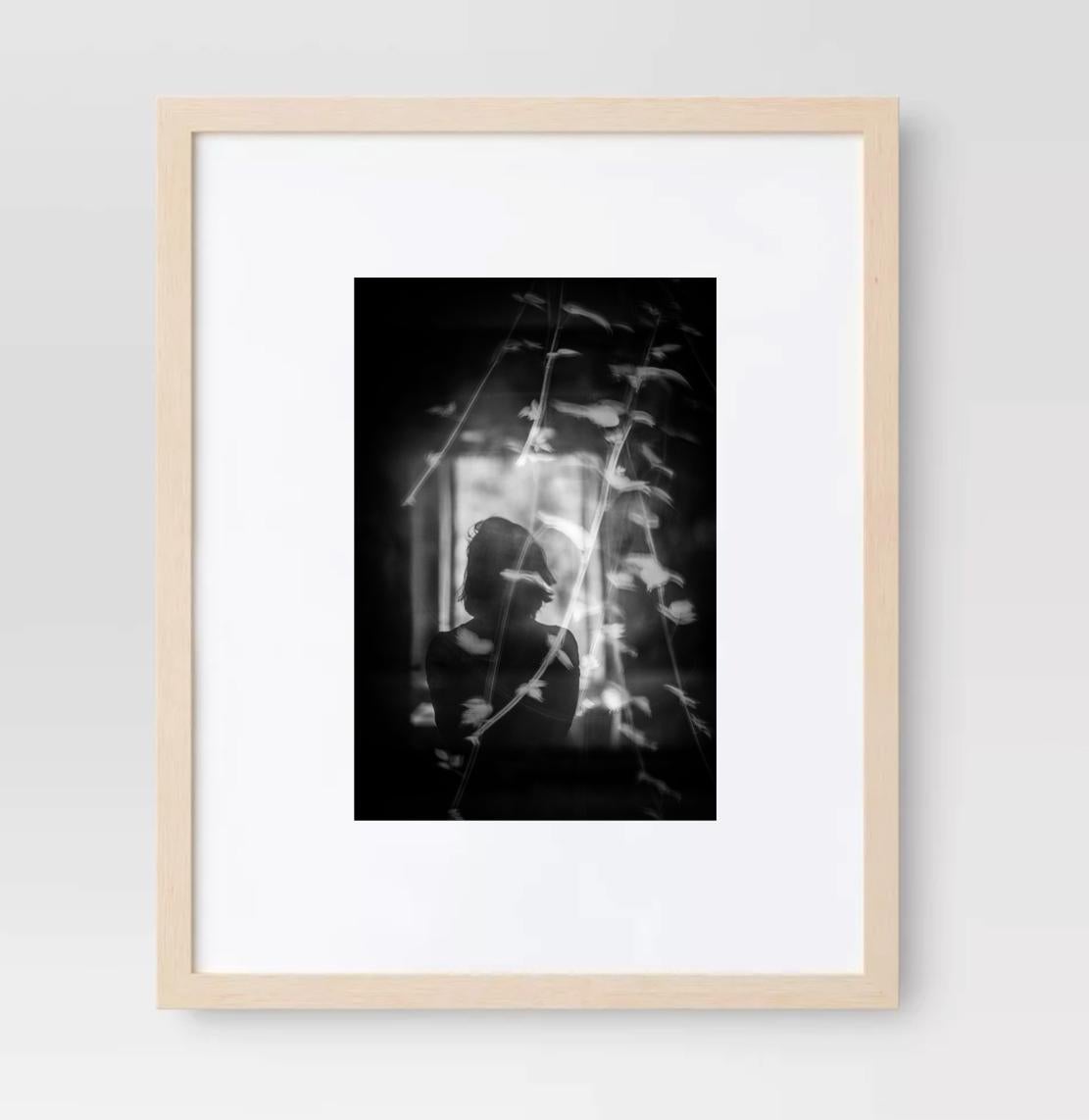 Flüsternde Reben – Photograph von Sarah Hadley
