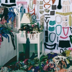 EMOTIVO, METODICO- Stampa cromogenica della serie Twilight Living, indumenti da appendere