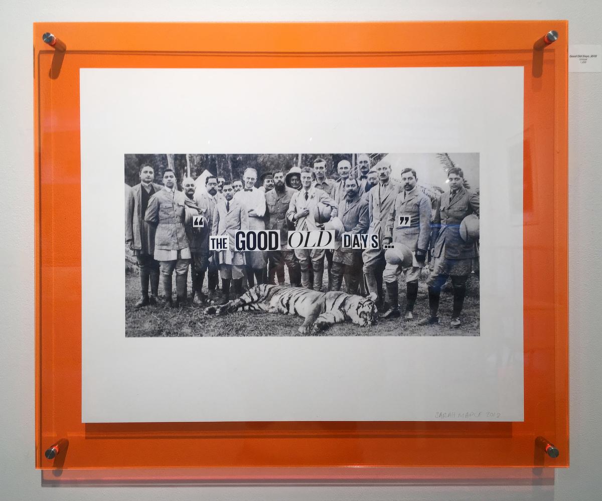 Collage technique mixte « Good Old Days », monté sur plexiglas orange, noir et blanc - Mixed Media Art de Sarah Maple