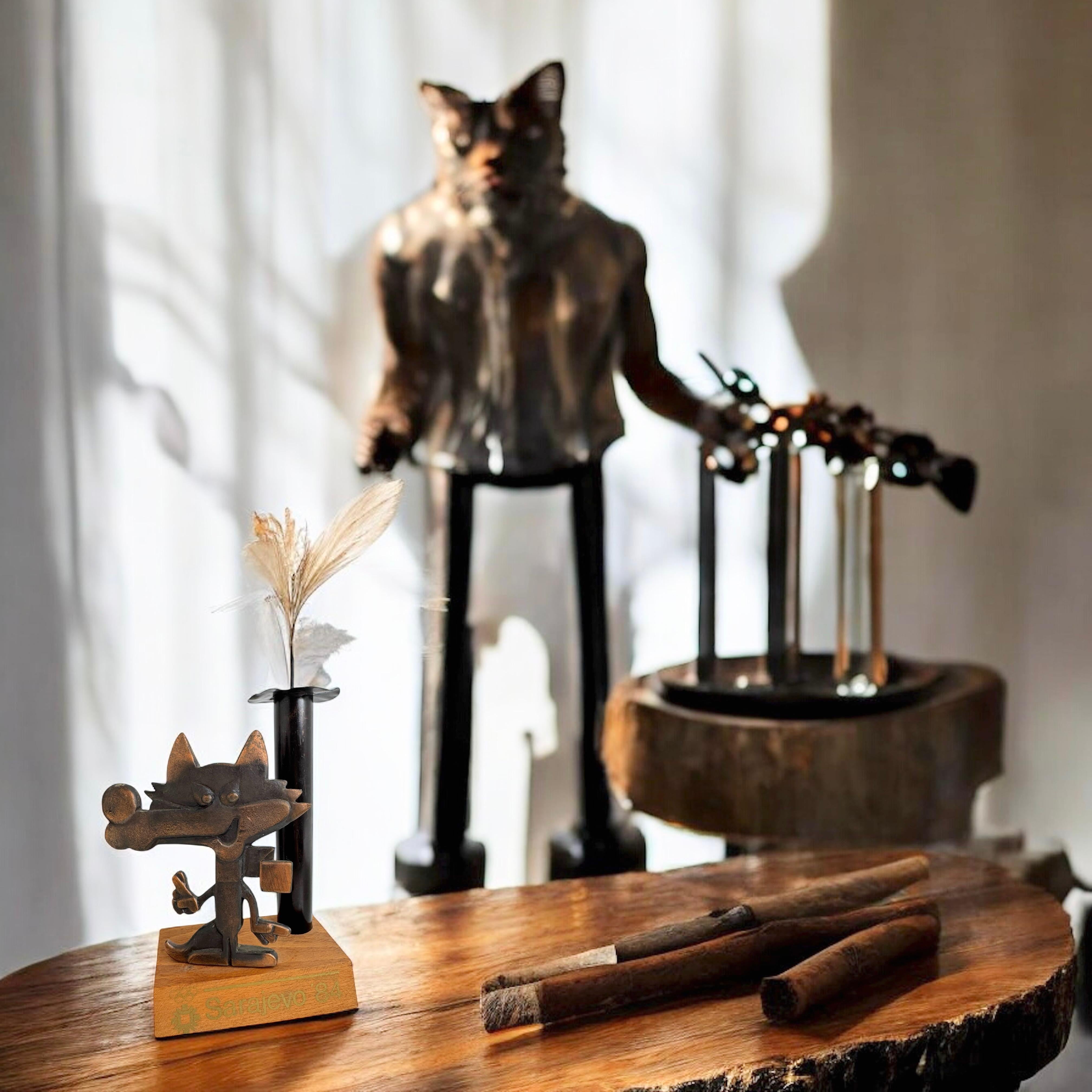 Sarajevo Juegos Olímpicos de Invierno 1984 Figura Mascota Candelabro Vintage Yugoslavia en venta 3