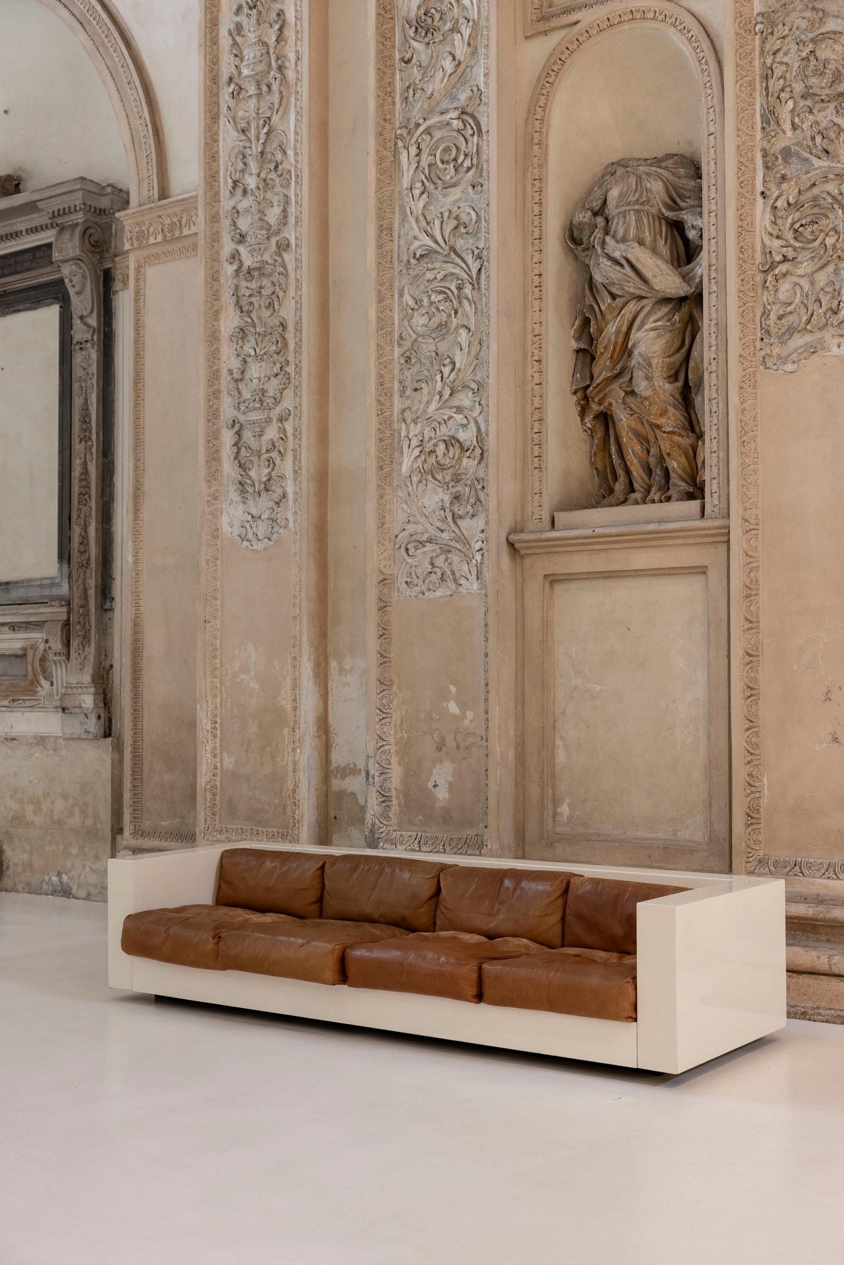 Saratoga living room set designed by Massimo and Lella Vignelli for Poltronova 8