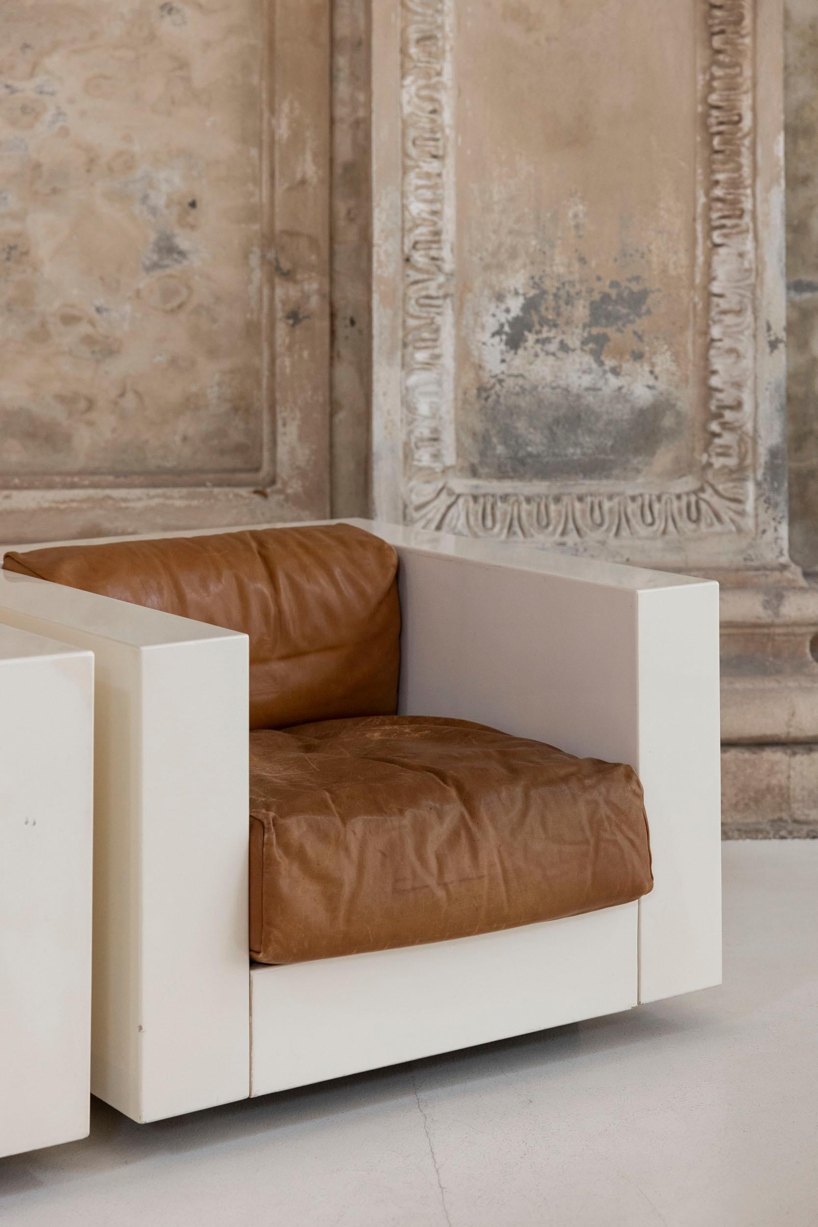 Saratoga living room set designed by Massimo and Lella Vignelli for Poltronova 13
