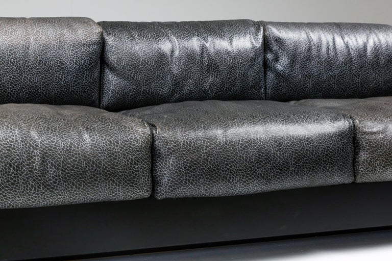 Saratoga Sofa in Elephant Grey Leather by Vignelli for Poltronova, Italy, 1964 For Sale 3
