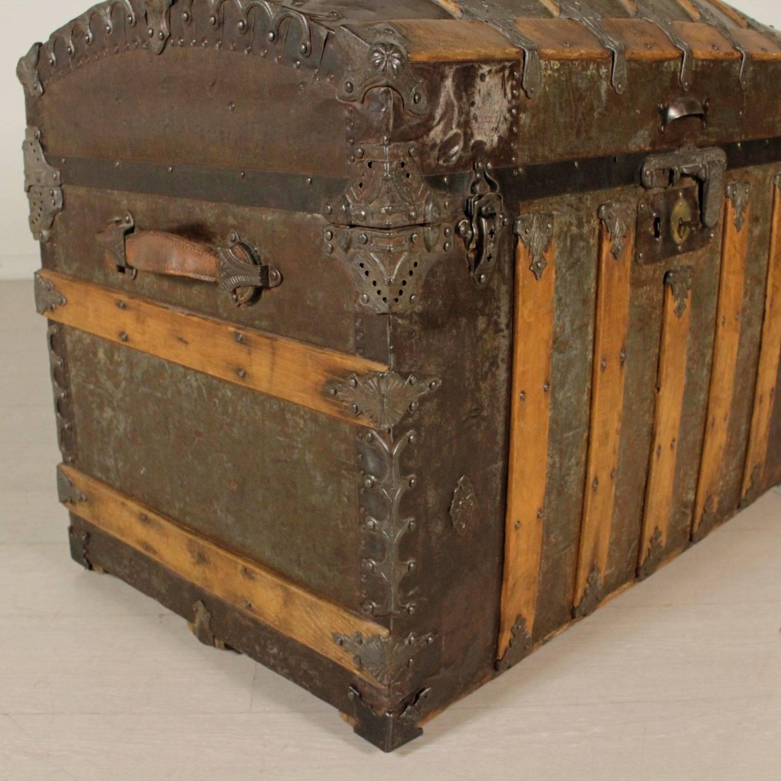 Saratoga Trunk Chromed Metal Wood, USA, Third Quarter of 1800 In Good Condition In Milano, IT