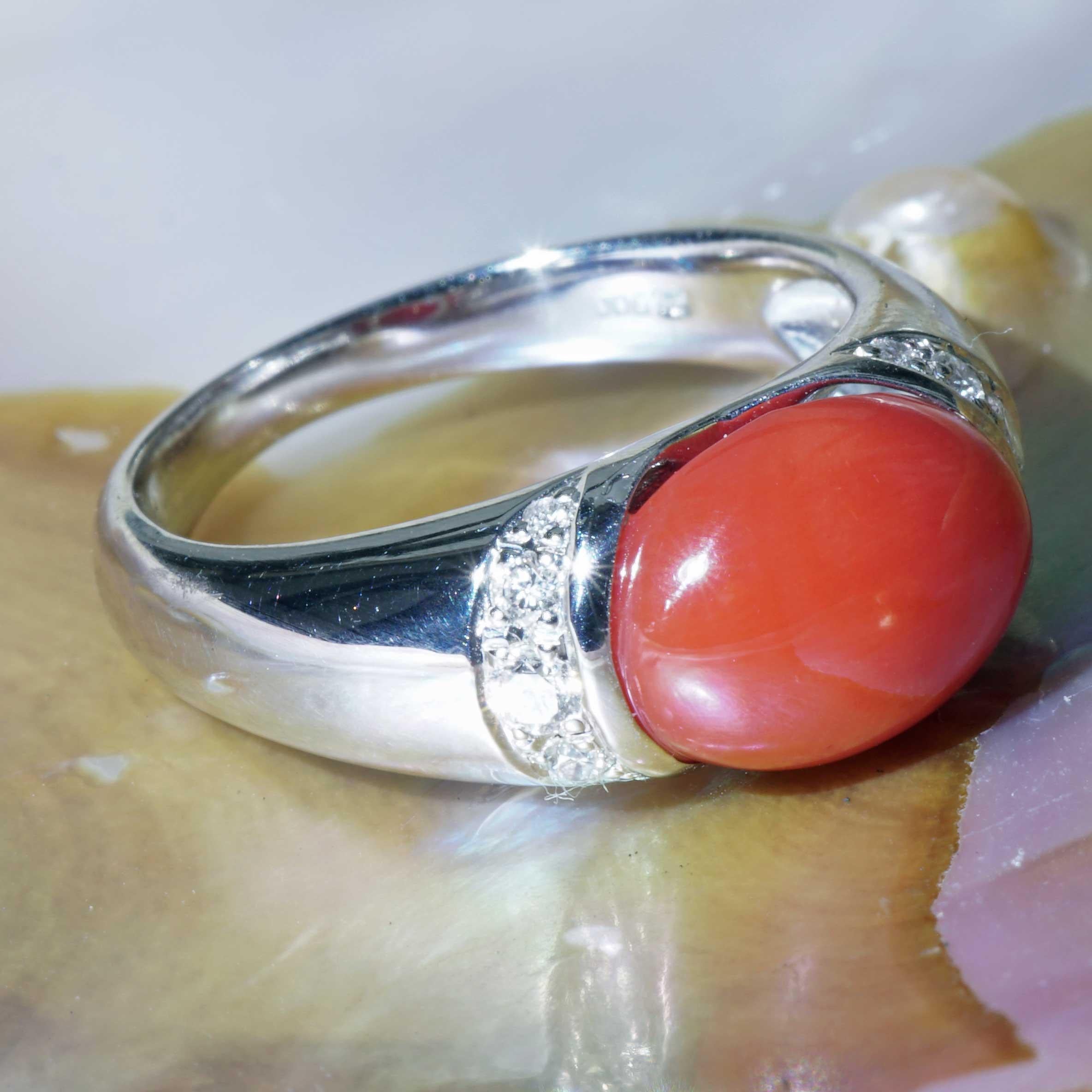 Anello di corallo sardo Brilliante di platino AAA+ TW Loupeclean in vendita 5