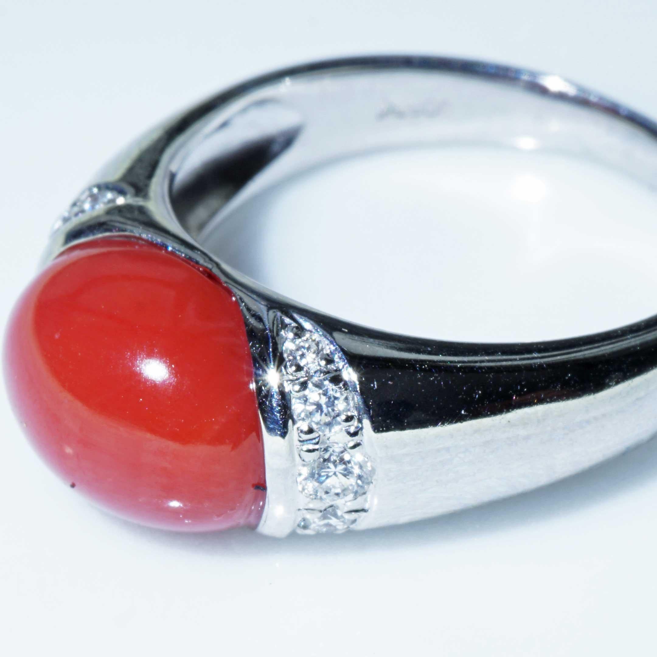 Anello di corallo sardo Brilliante di platino AAA+ TW Loupeclean in vendita 1
