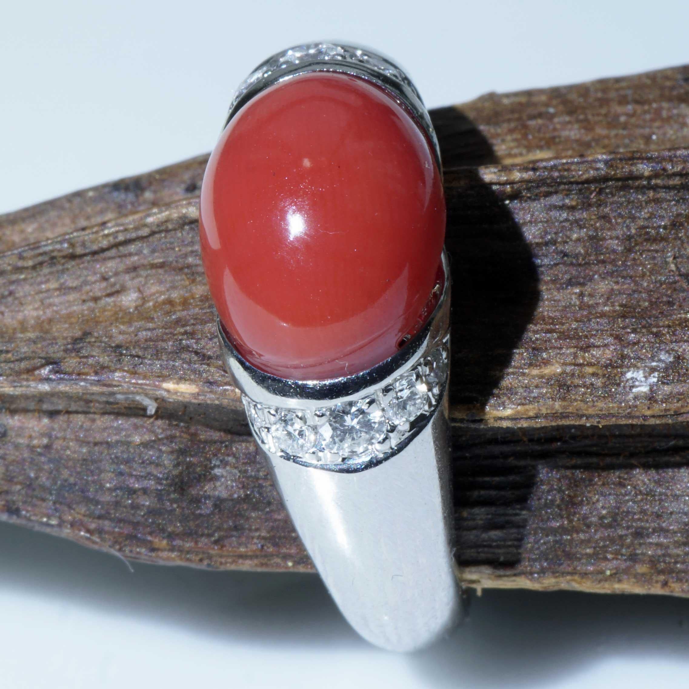 Anello di corallo sardo Brilliante di platino AAA+ TW Loupeclean in vendita 3