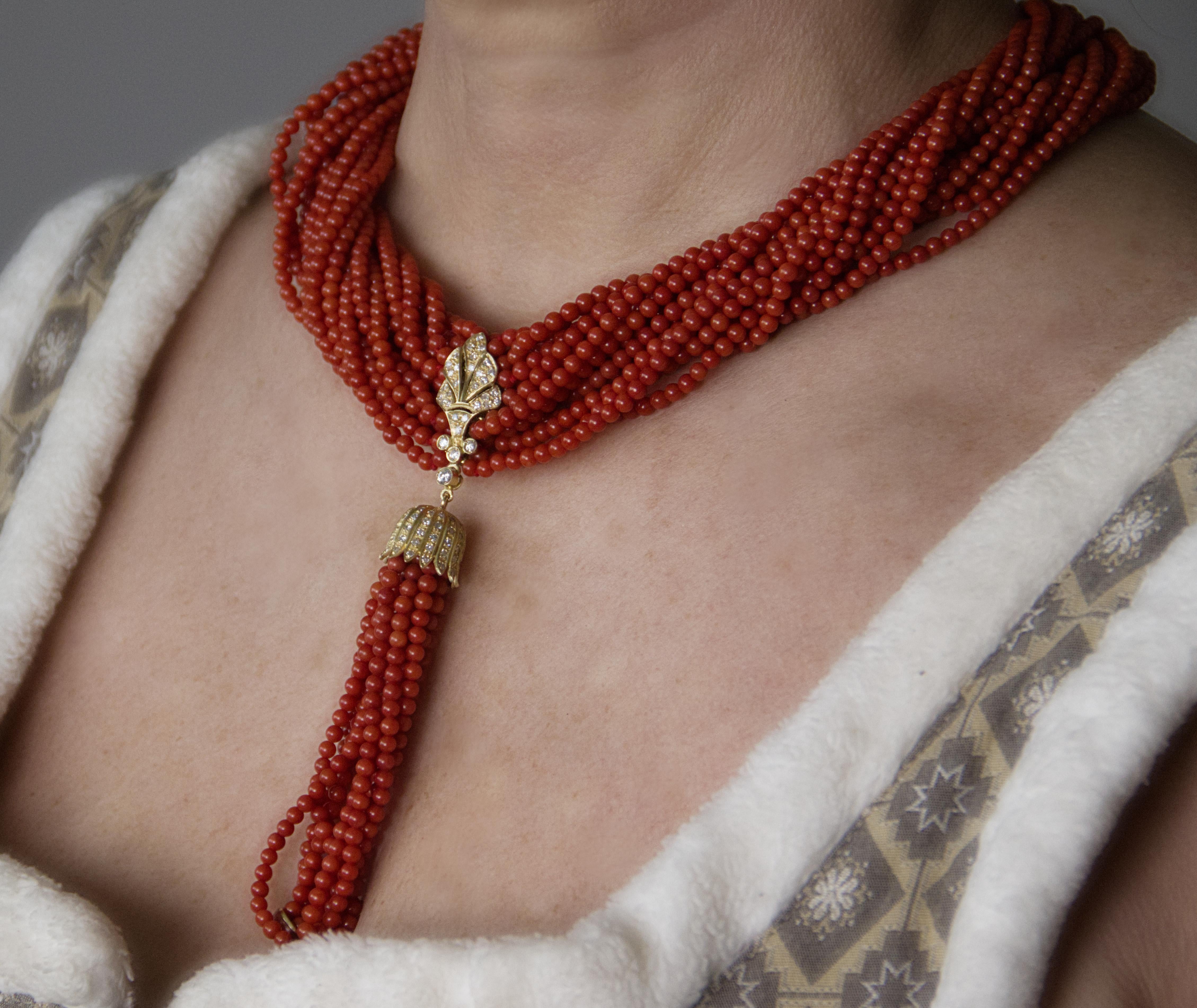 Women's Sardinia Coral Diamonds 18 Karat Yellow Gold Choker Necklace For Sale