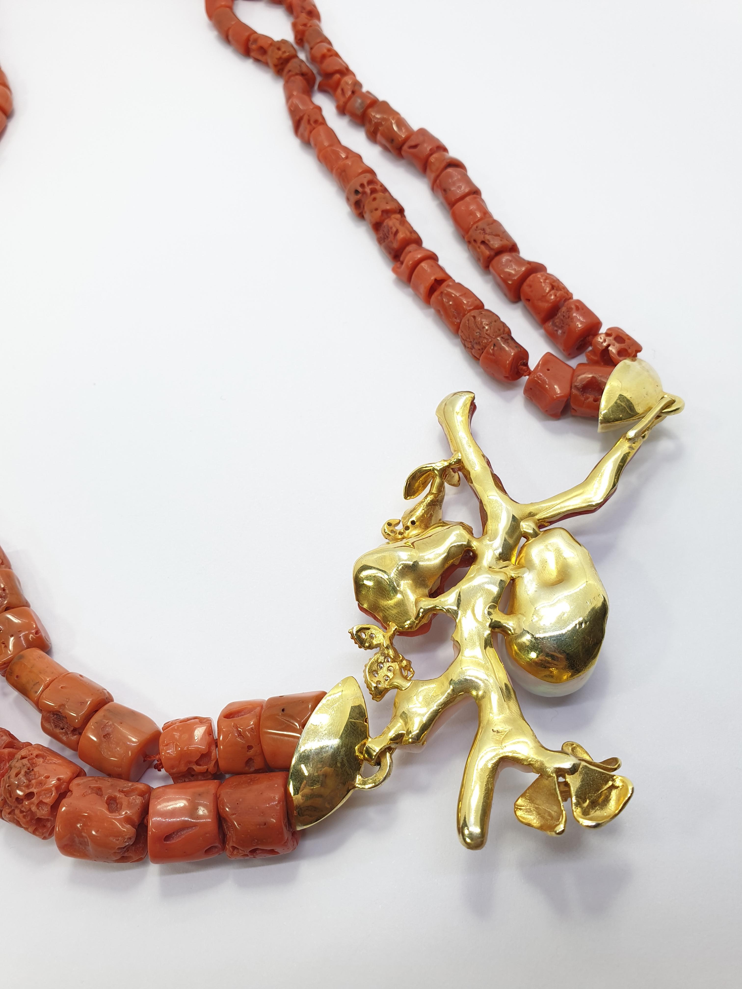 Sardinia Coral Two Strand Necklace Mounted with Gold-Plated Brooch In New Condition For Sale In Bilbao, ES