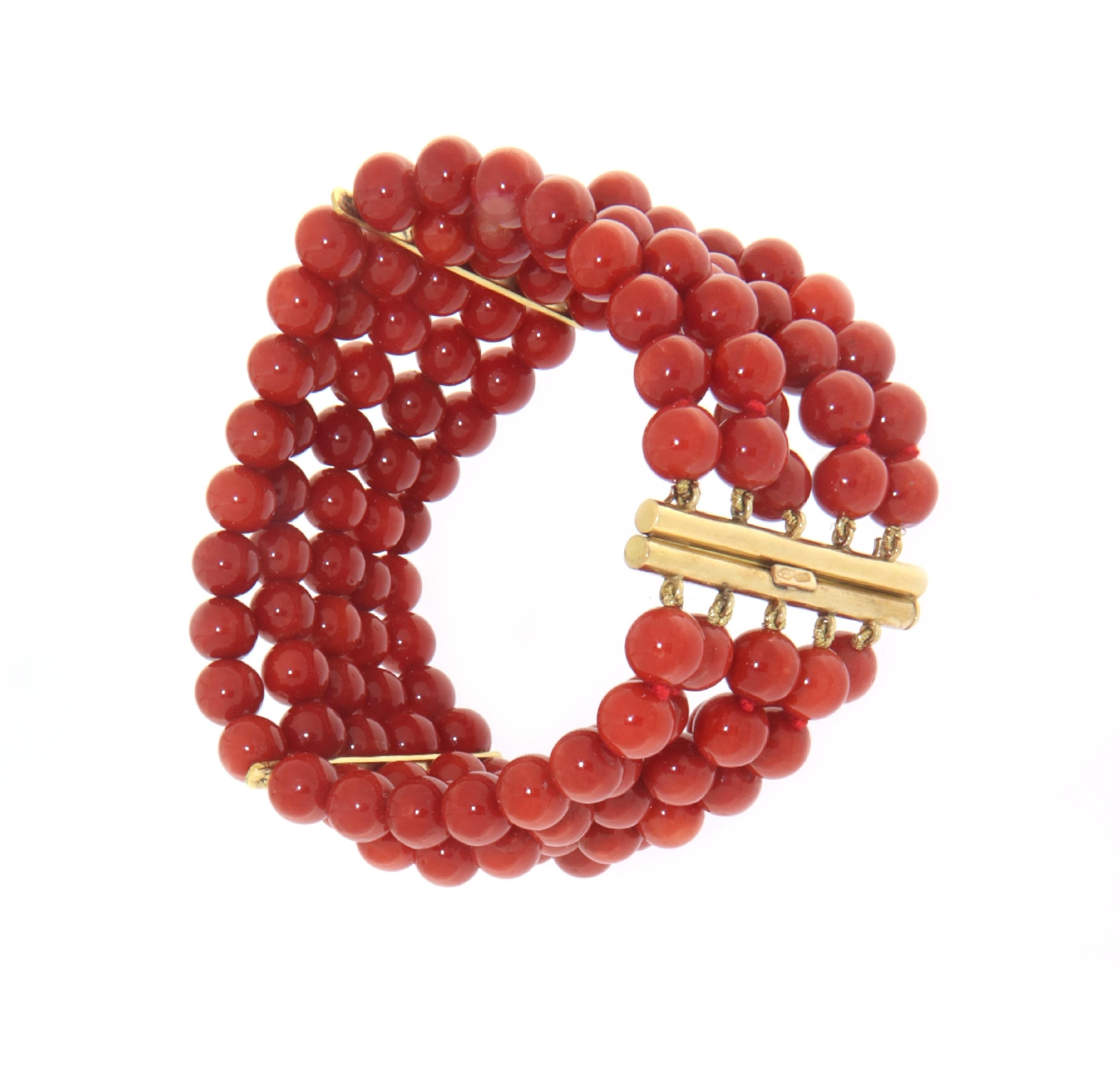 Sardinian Coral 18 Karat Yellow Gold Cuff Bracelet In New Condition For Sale In Marcianise, IT