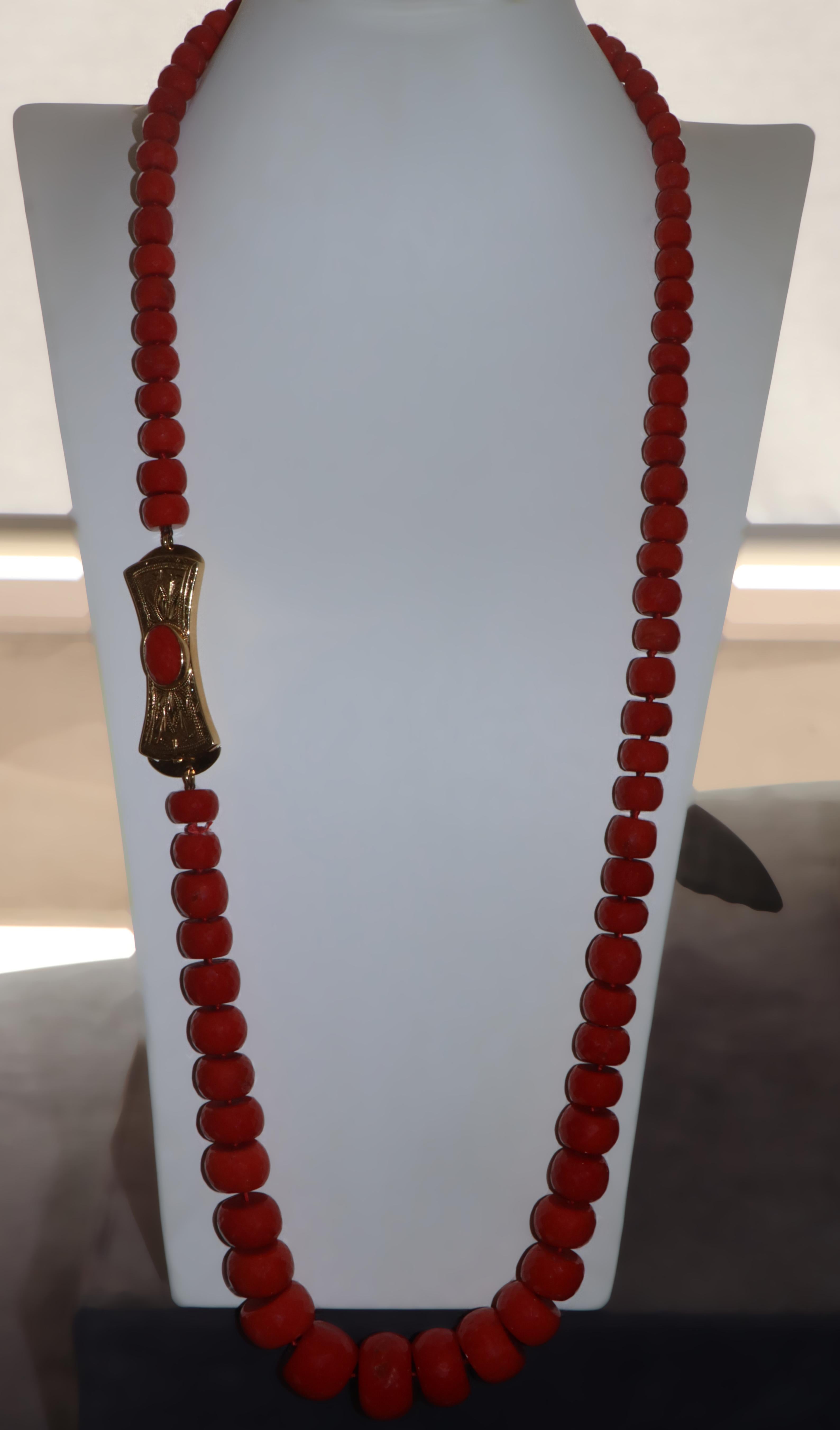 Sardinian Coral 18 Karat Yellow Gold Rope Necklace For Sale 2