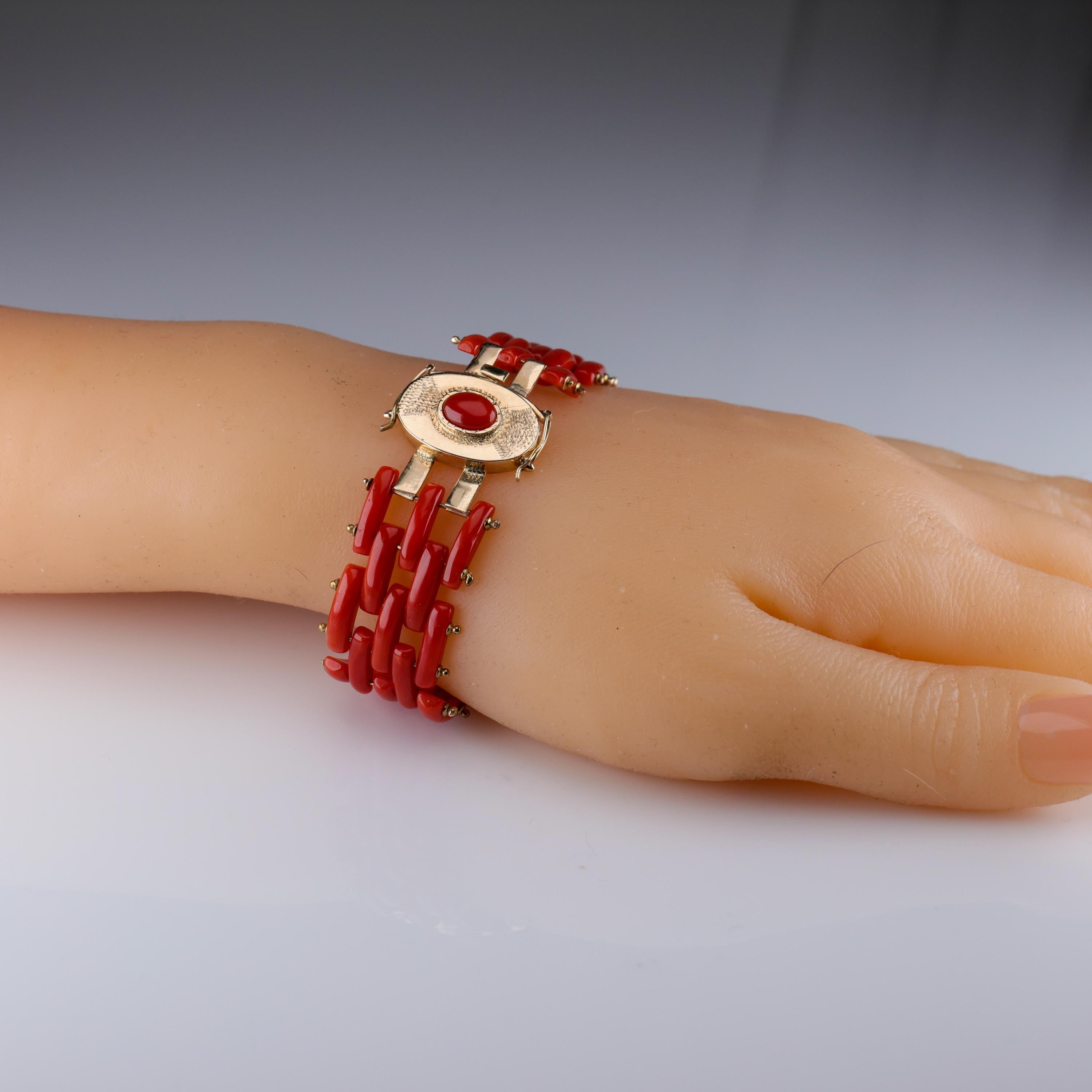 Sardinian Coral and Gold Carved Link Bracelet from Italy, circa 1970s 4