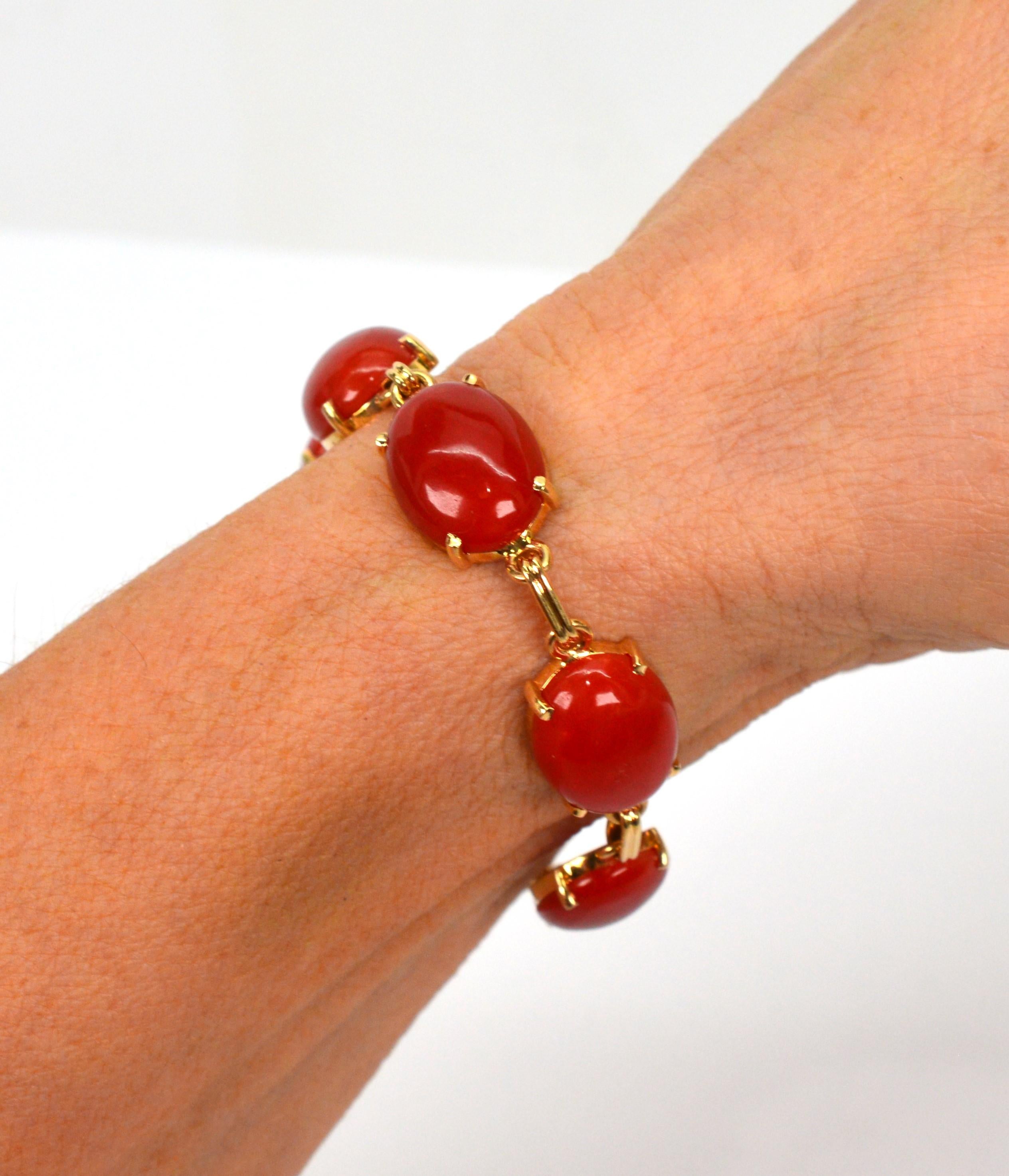 Sardinian Coral Cabochon 14 Karat Yellow Gold Link Bracelet 3