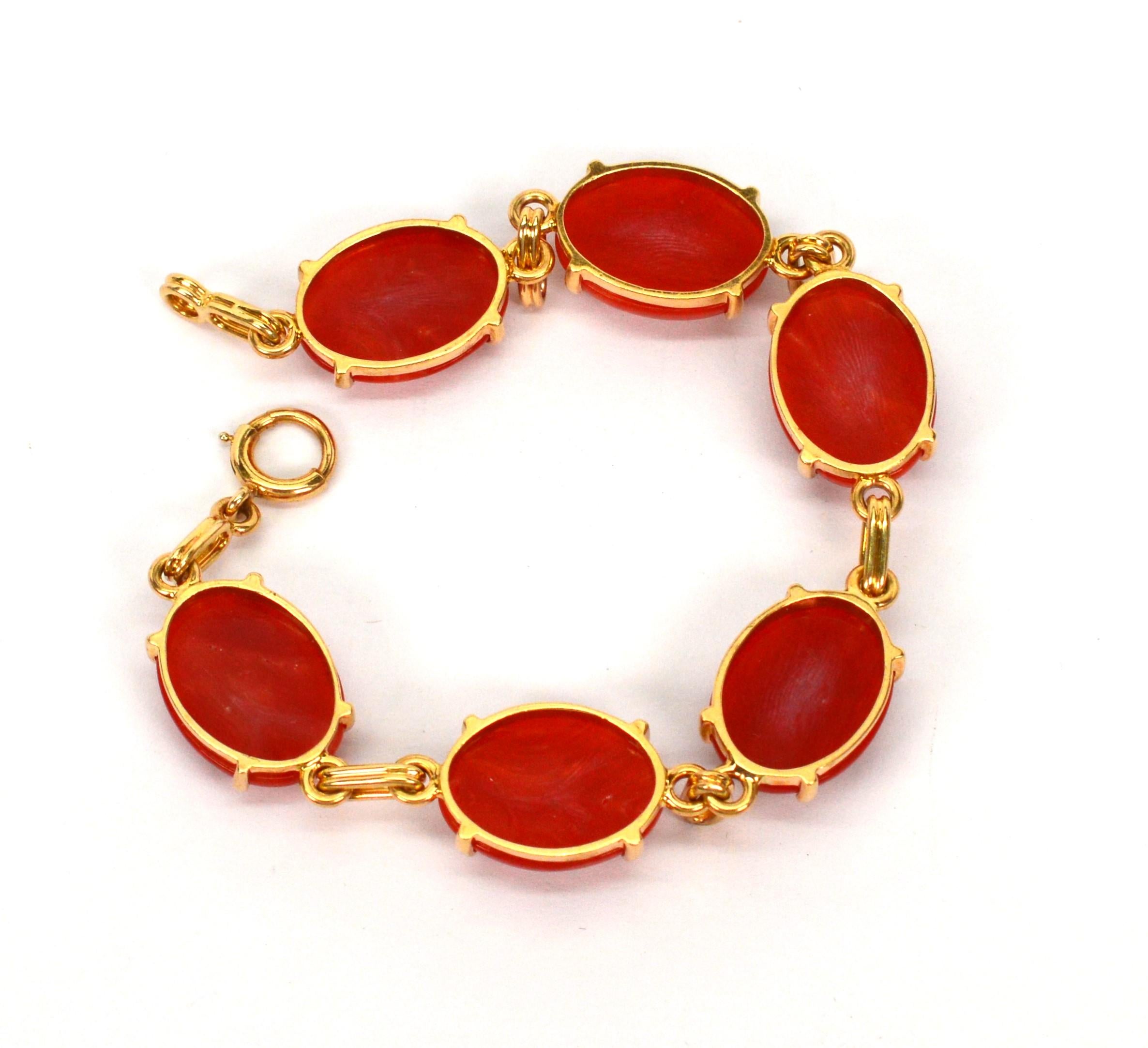 Sardinian Coral Cabochon 14 Karat Yellow Gold Link Bracelet 4