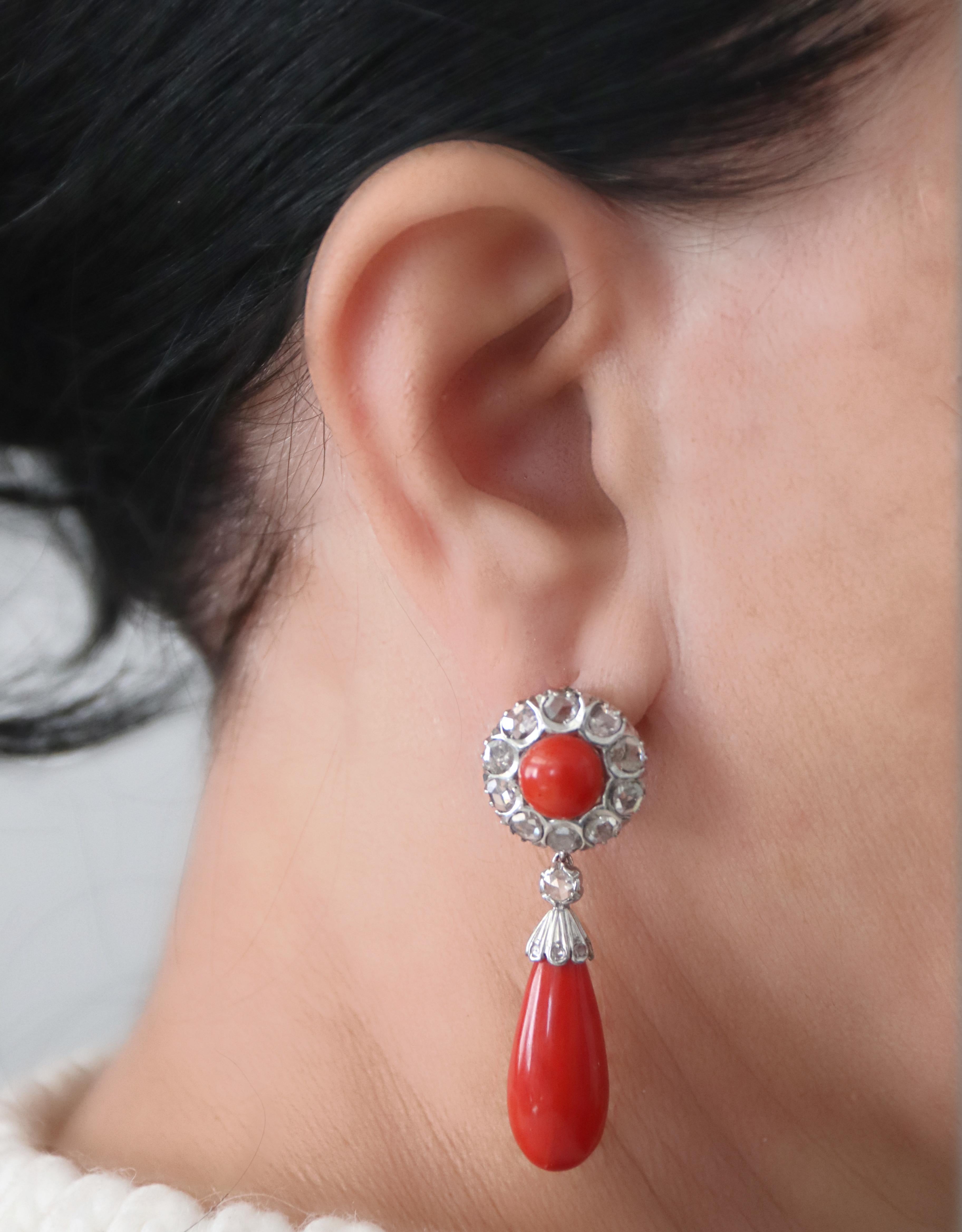 Boucles d'oreilles pendantes en or blanc 14 carats avec corail de Sardaigne et diamants en vente 6