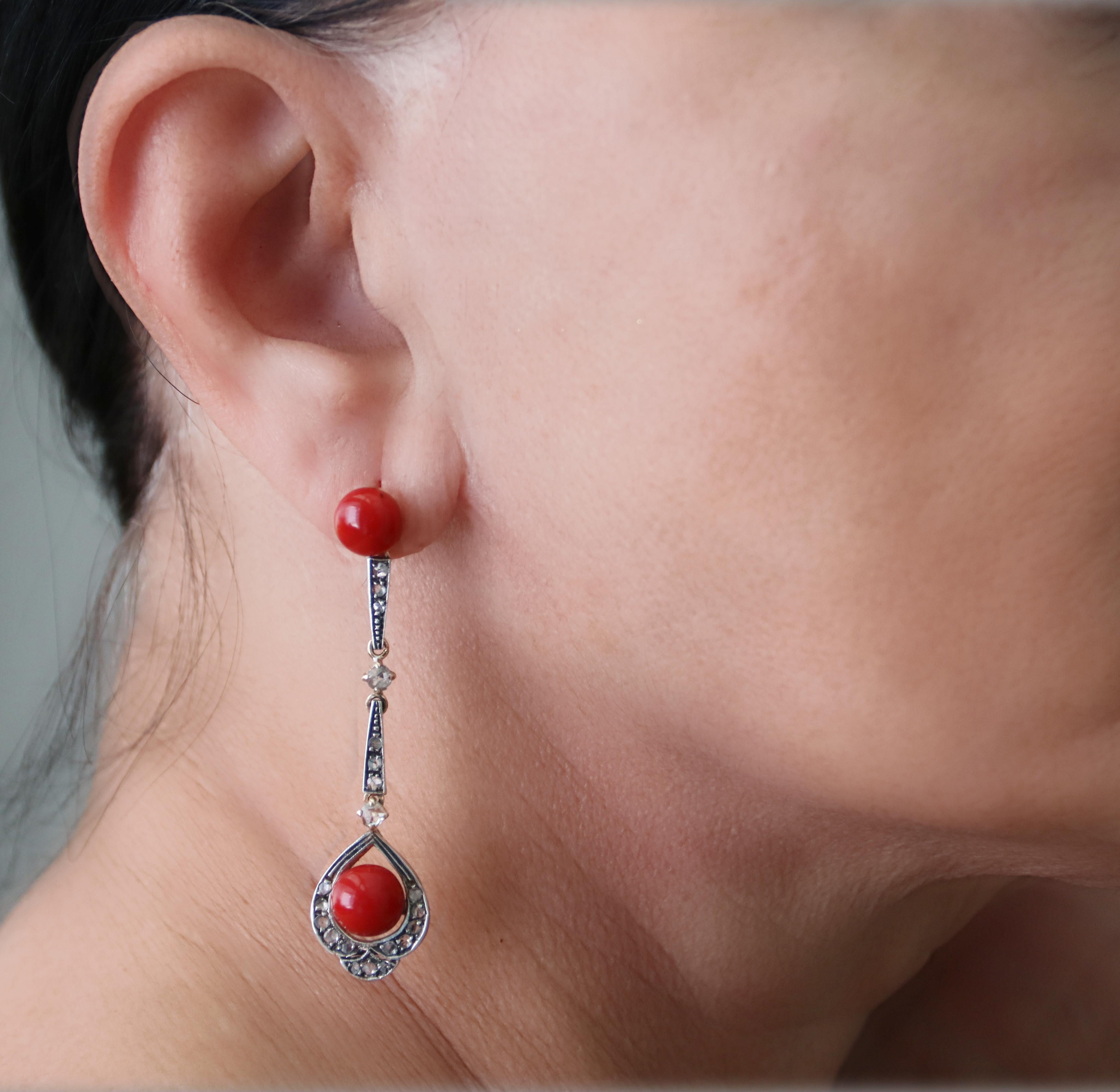 Boucles d'oreilles pendantes en or jaune 14 carats avec corail de Sardaigne et diamants en vente 2