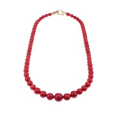 Long collier de perles de corail rouge de Sardaigne en or 18 carats avec fermoir