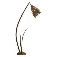 Lampada da terra Sarensia Flora in legno di carpino e rovere, di Alun Heslop