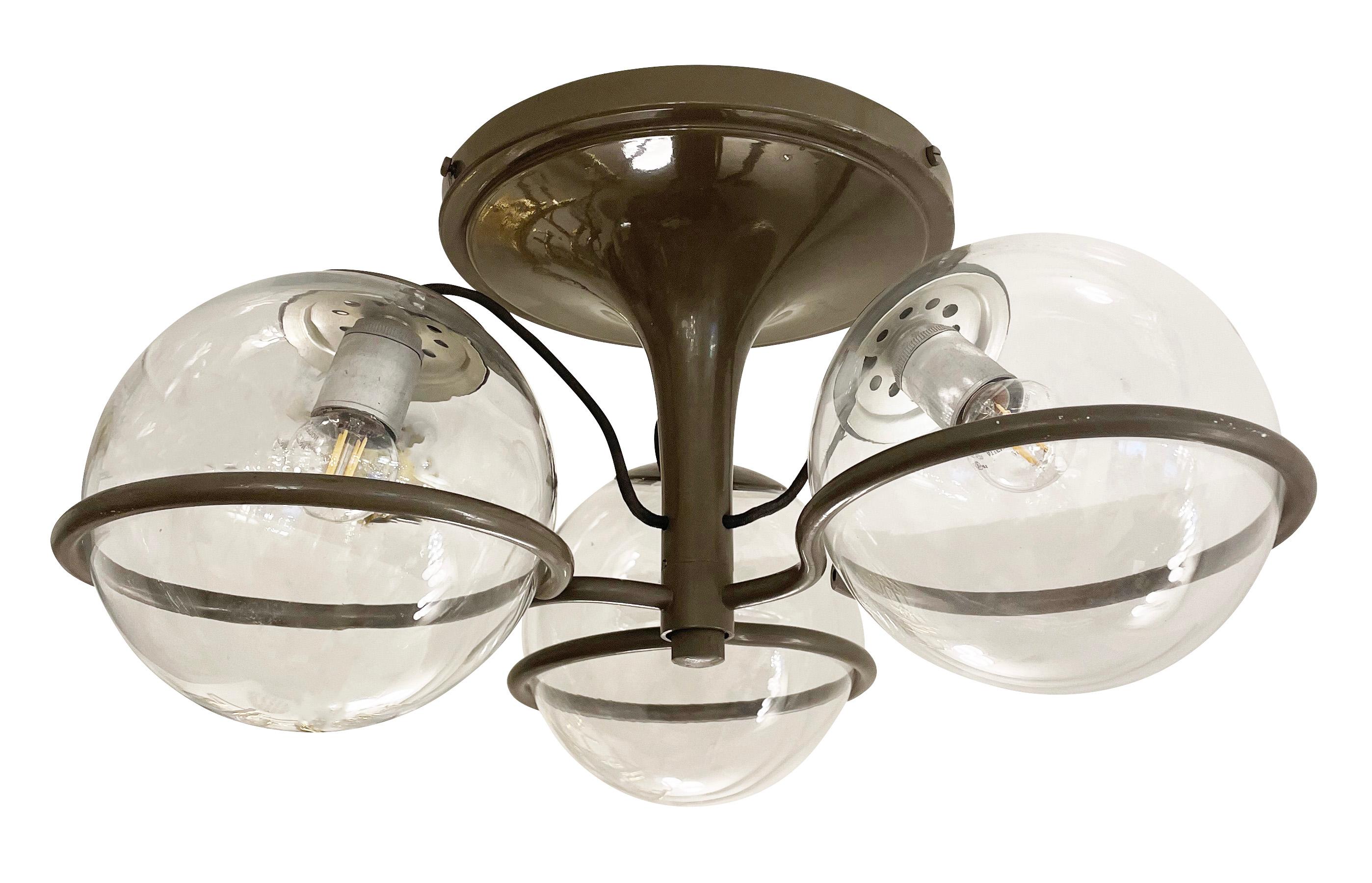 Sarfatti for Arteluce Chandelier Model 2042 / 3 In Good Condition For Sale In New York, NY