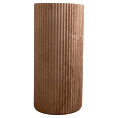 Fregadero de pedestal "Sari" de Travertino Almendra