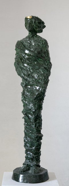„Mannequine I“ – Einzigartige Skulptur, 42" x 11" x 5" Zoll, von Sarkis Tossonian